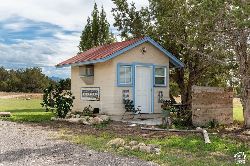main property photo 18