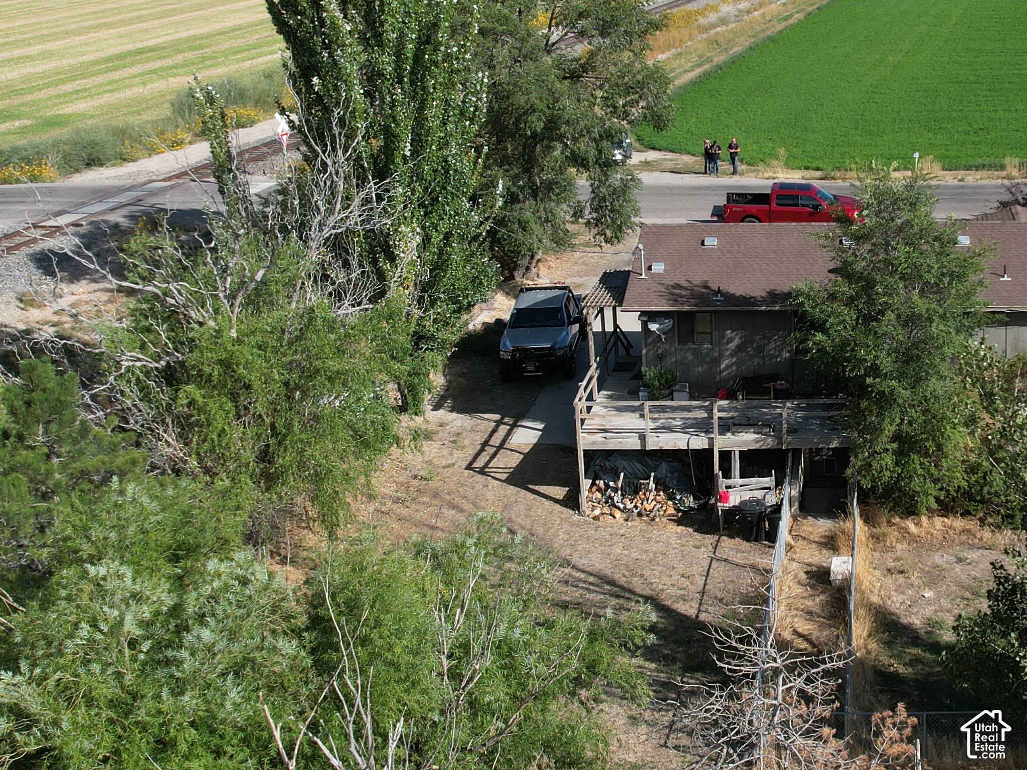 main property photo 9