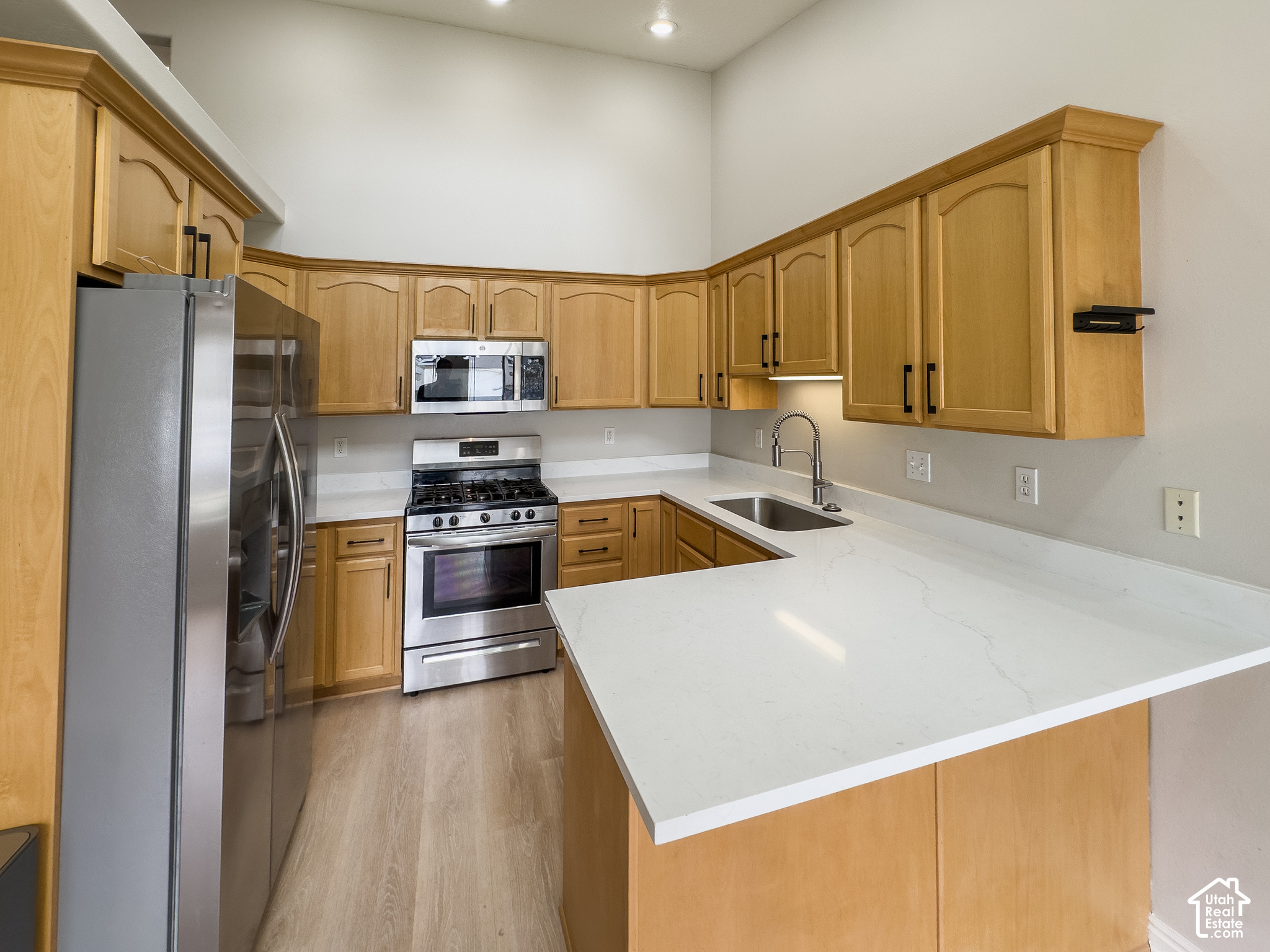 main property photo 11