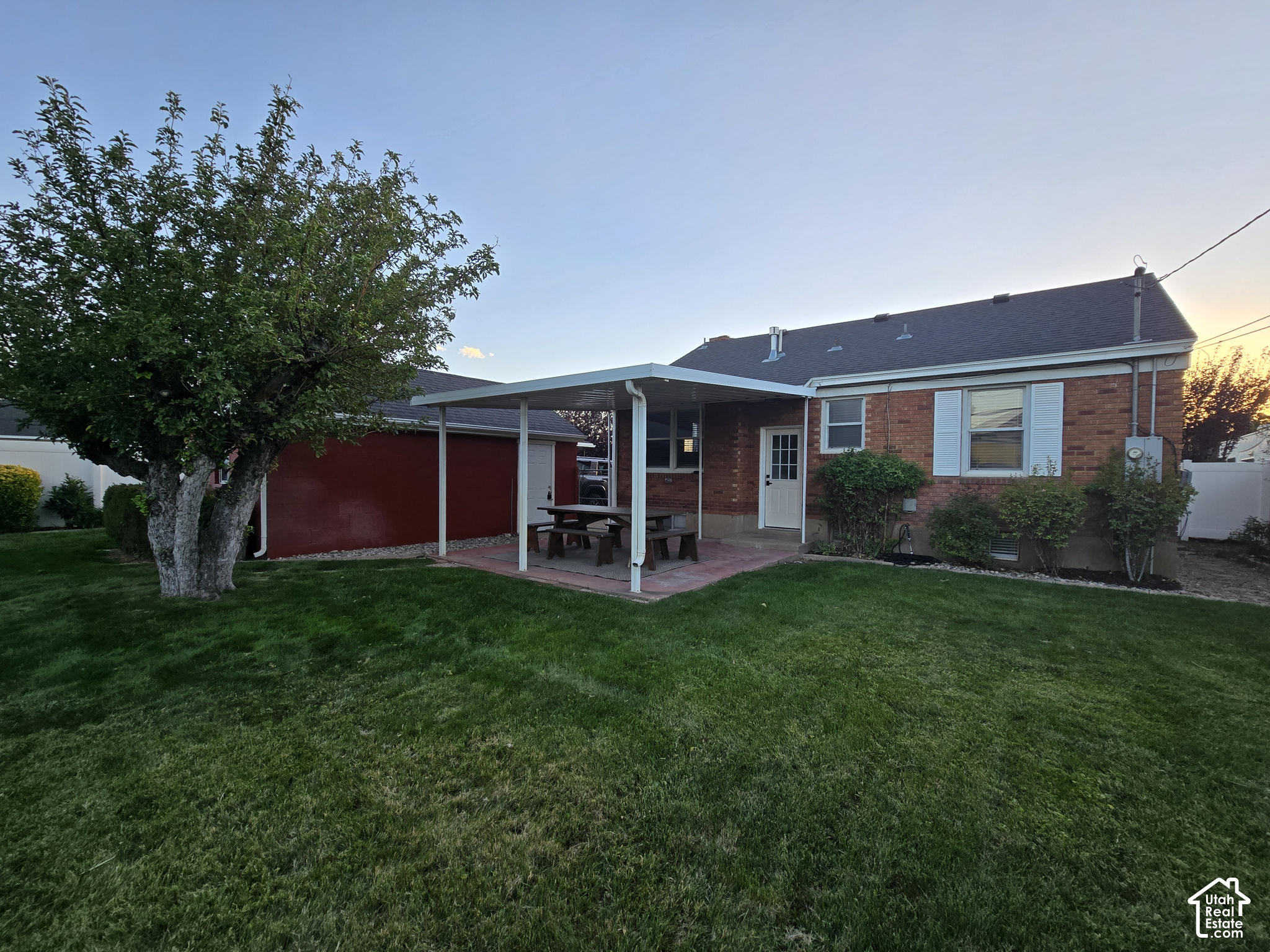 main property photo 21