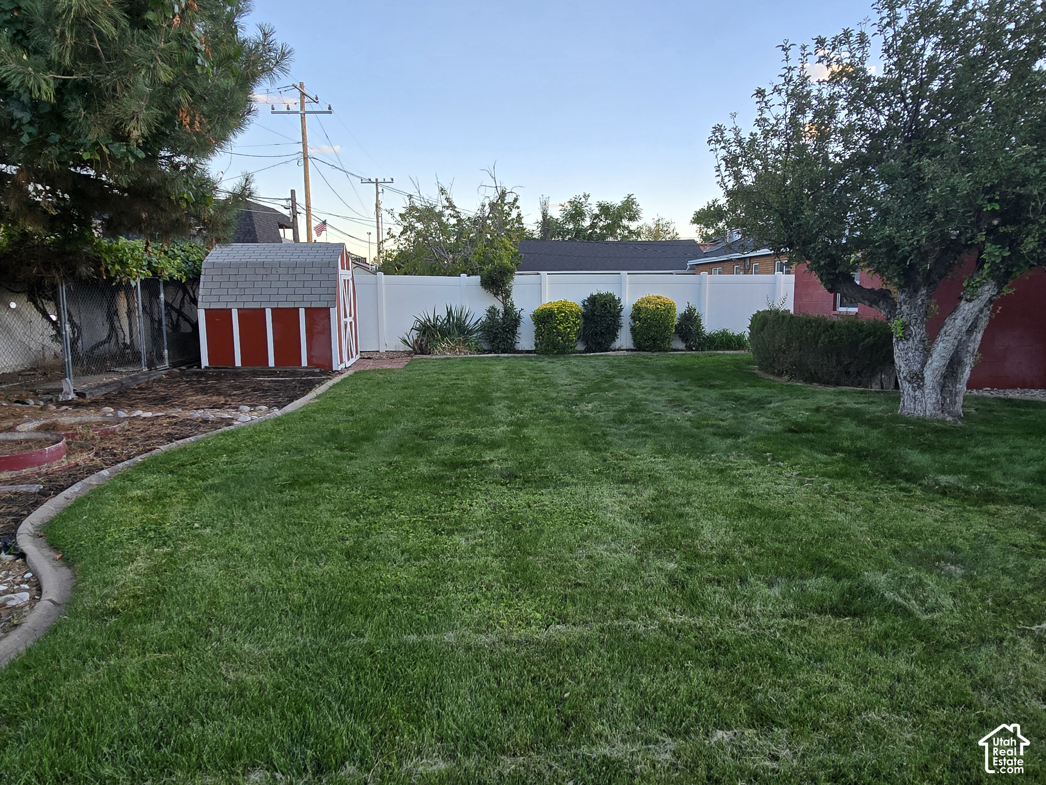 main property photo 27