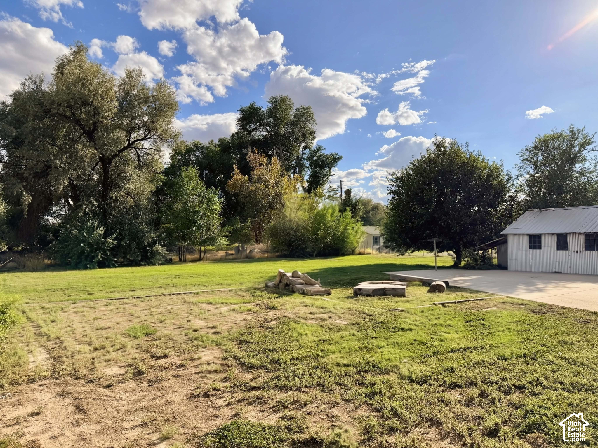 main property photo 40