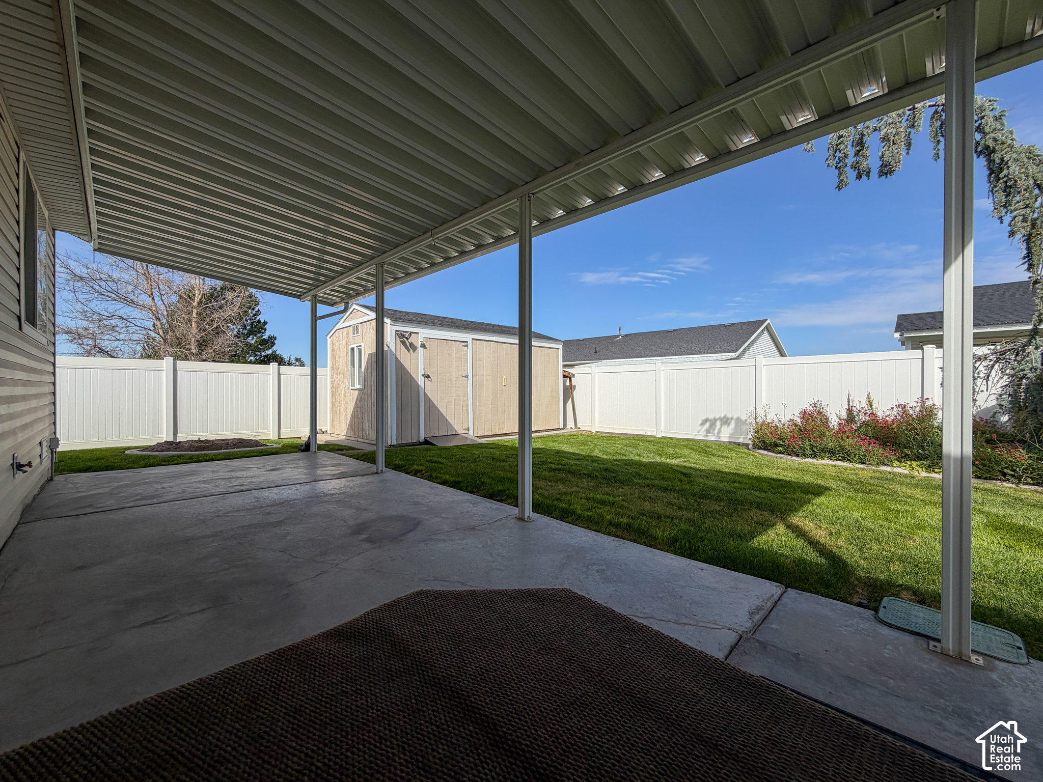 main property photo 34
