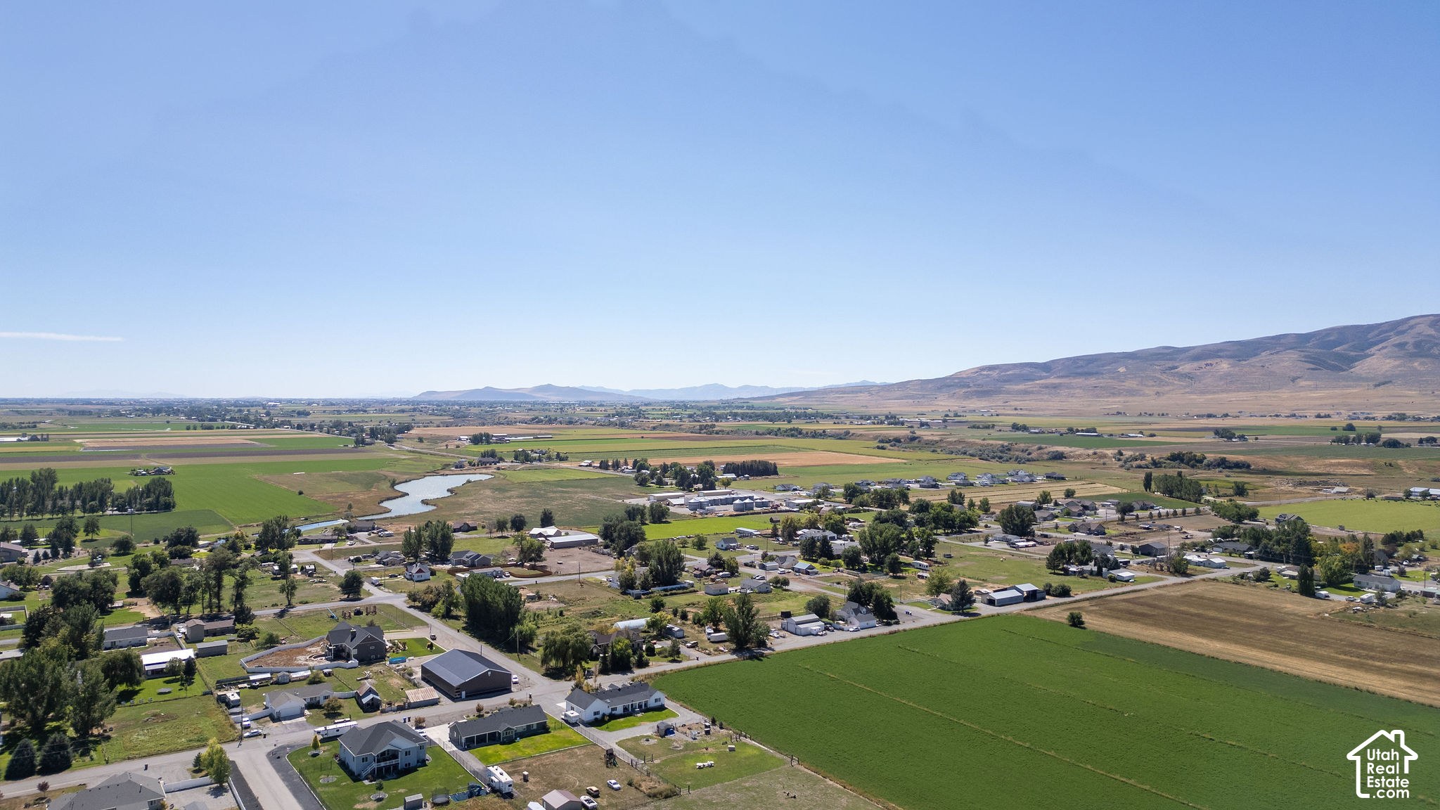 main property photo 40