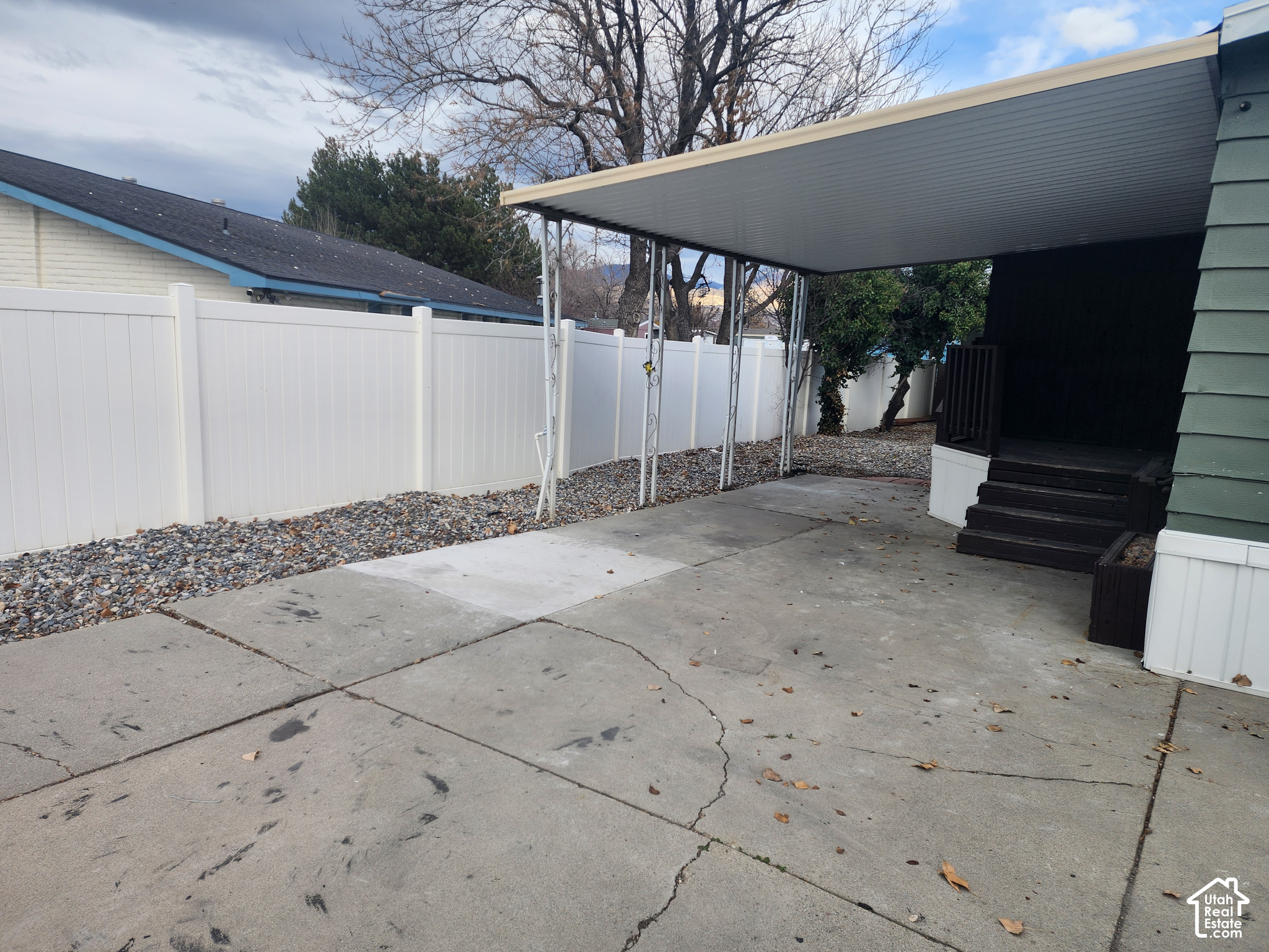 main property photo 16