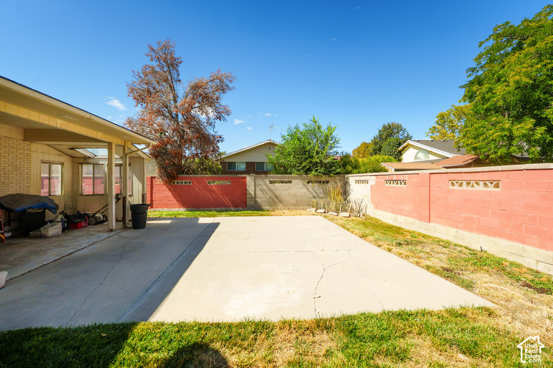 main property photo 29