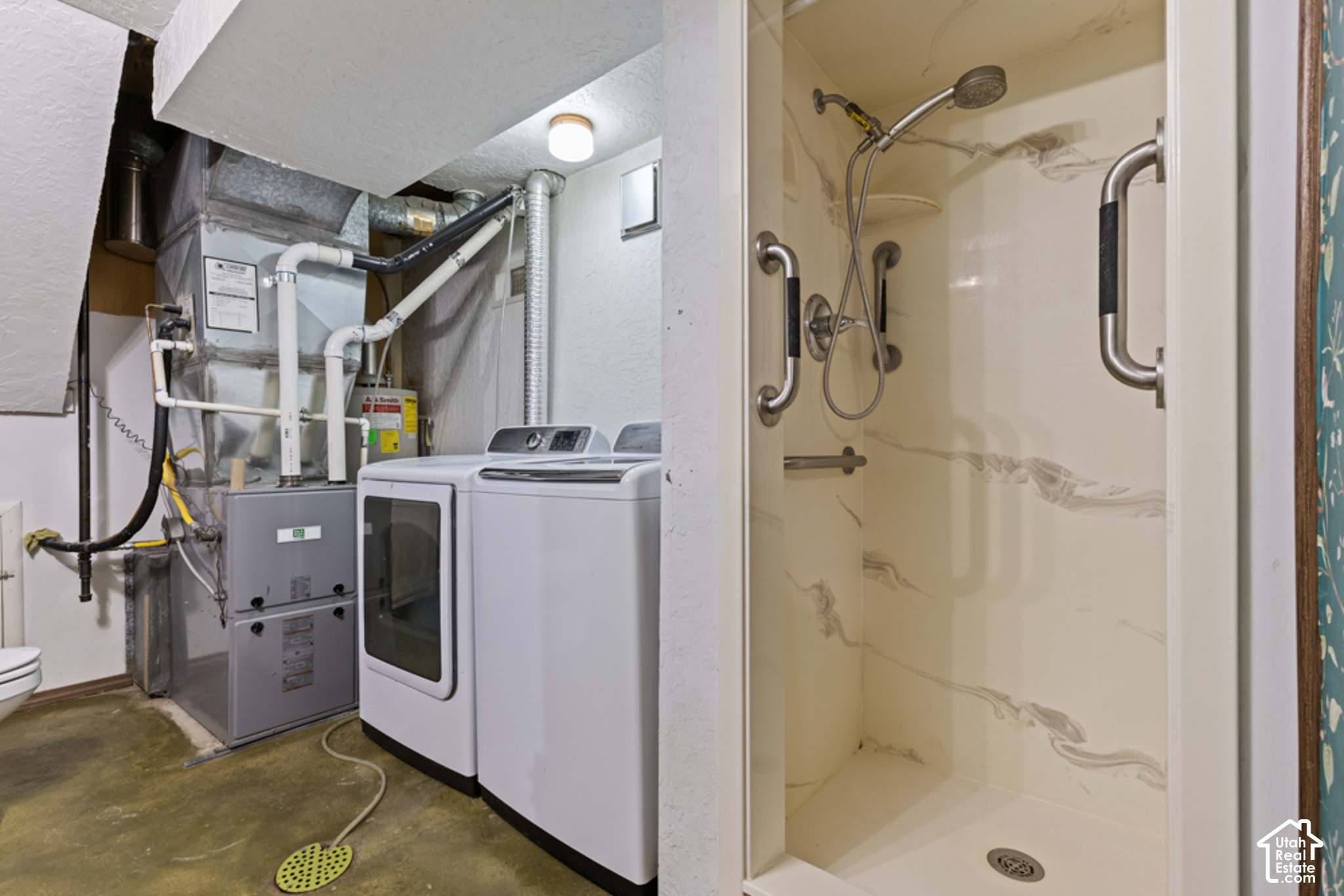 main property photo 19