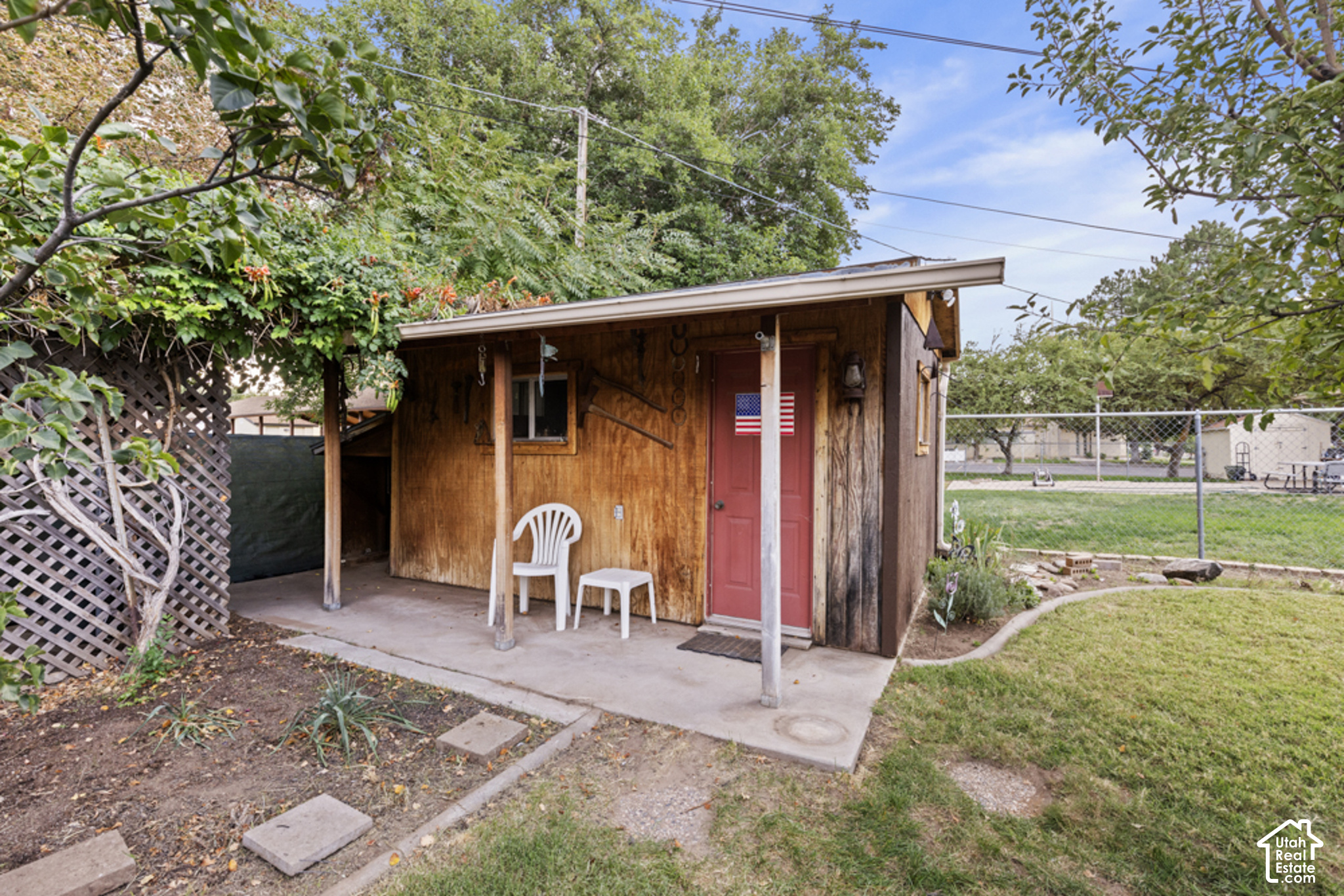 main property photo 27