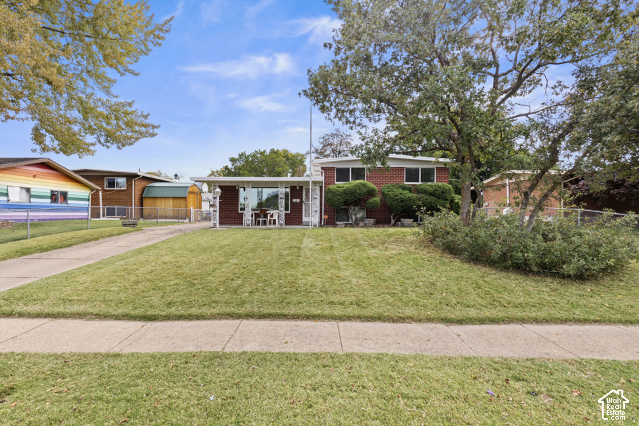 main property photo 30