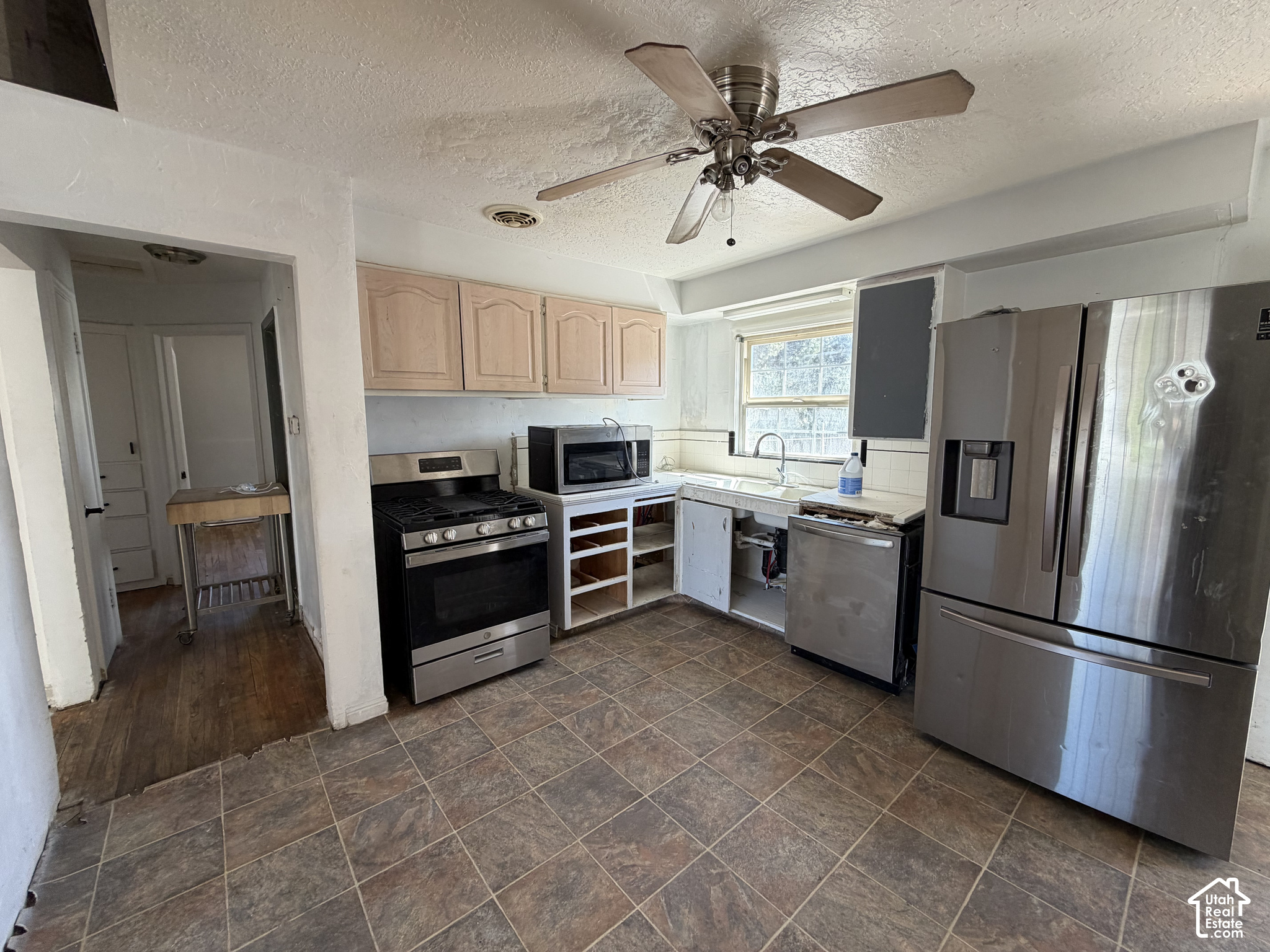 main property photo 12
