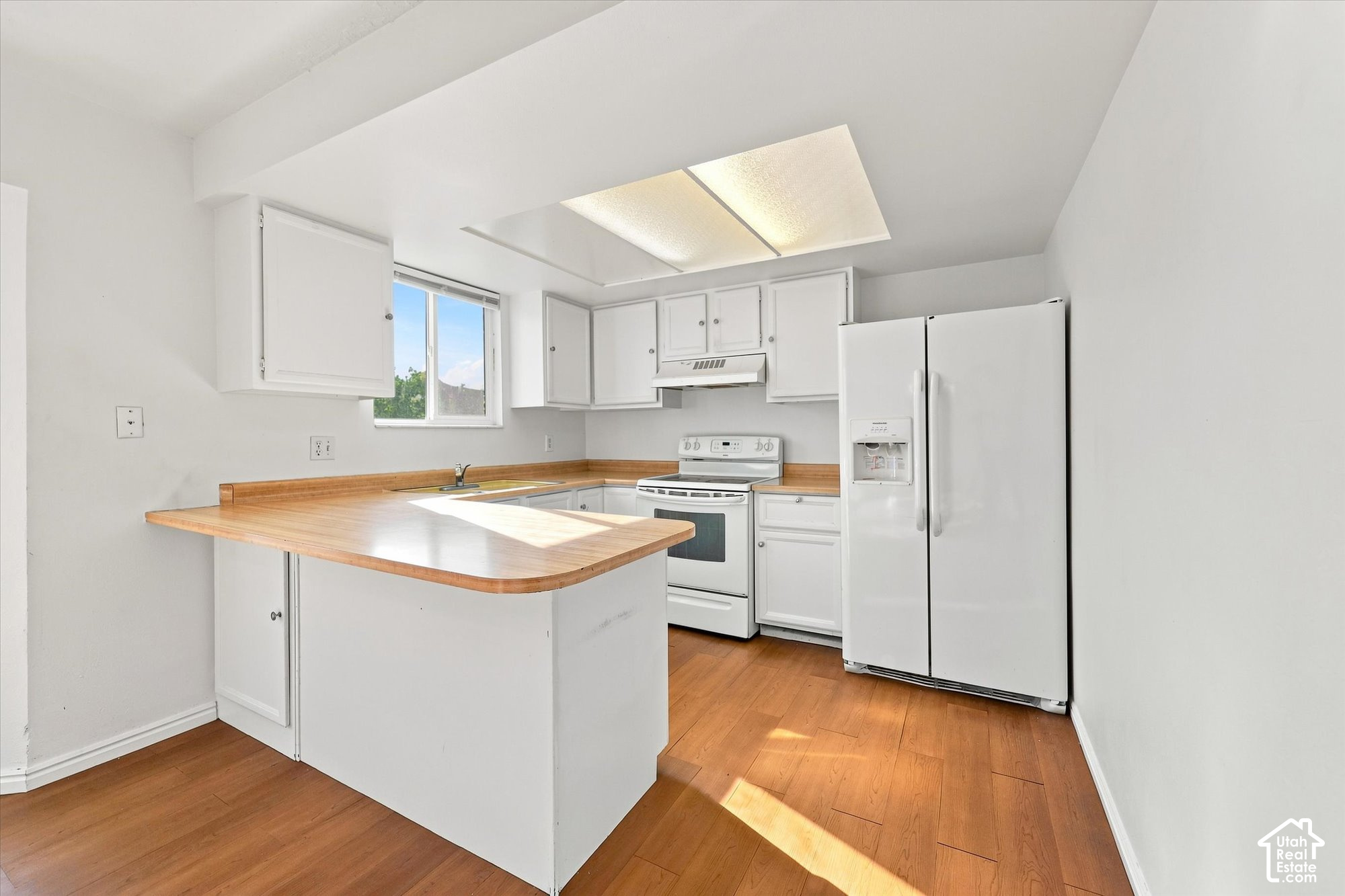main property photo 12