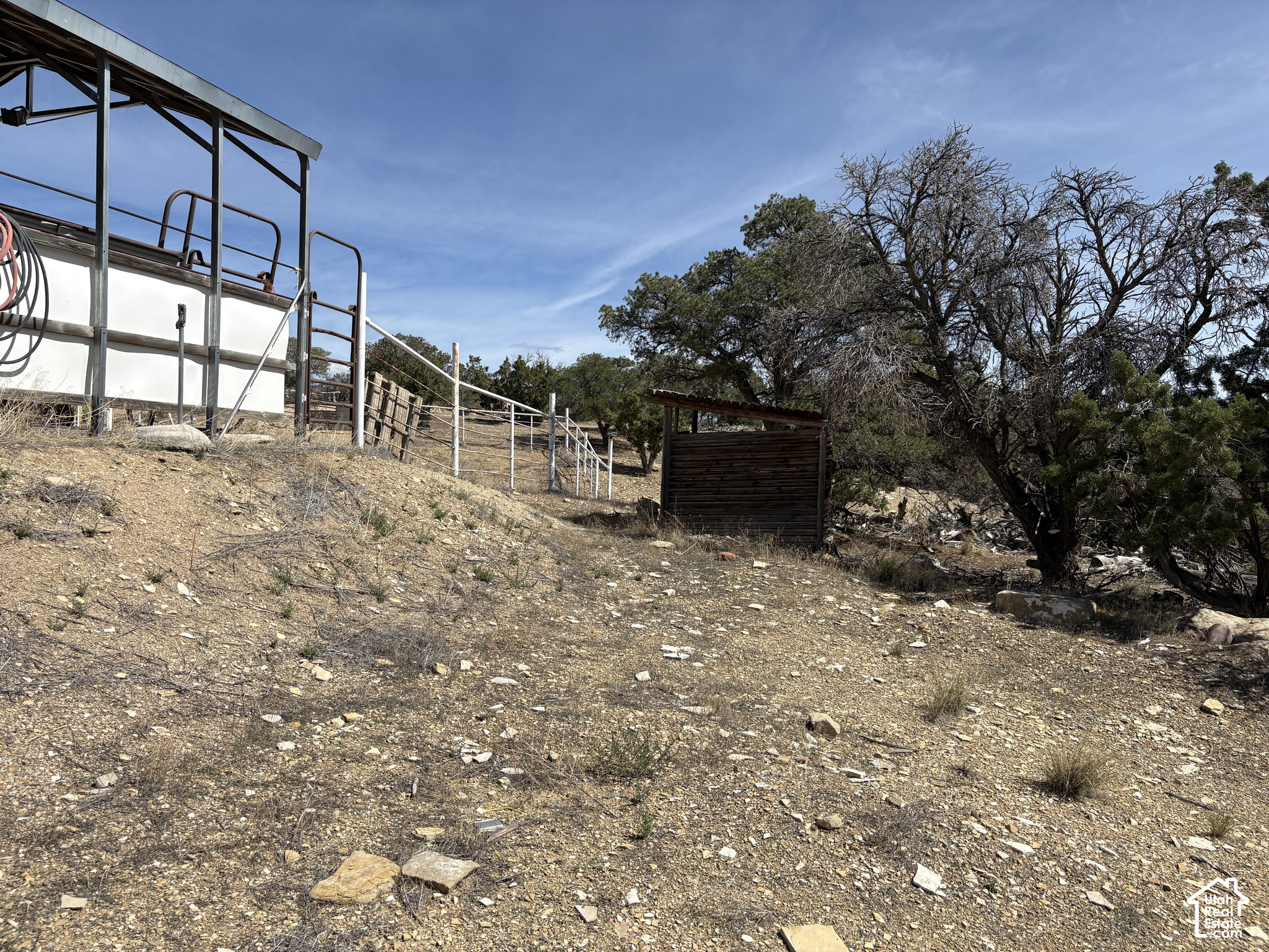 main property photo 31