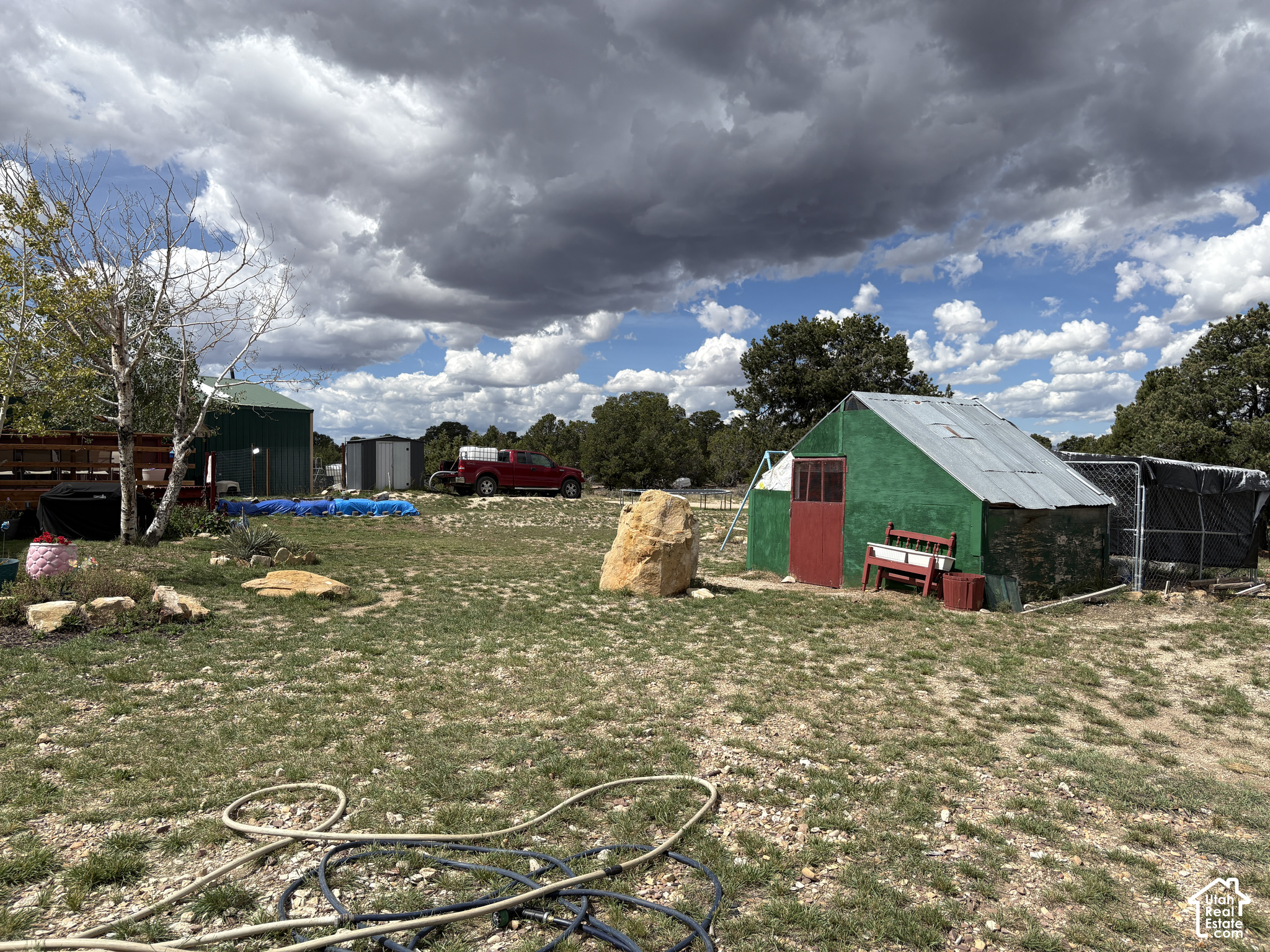 main property photo 28