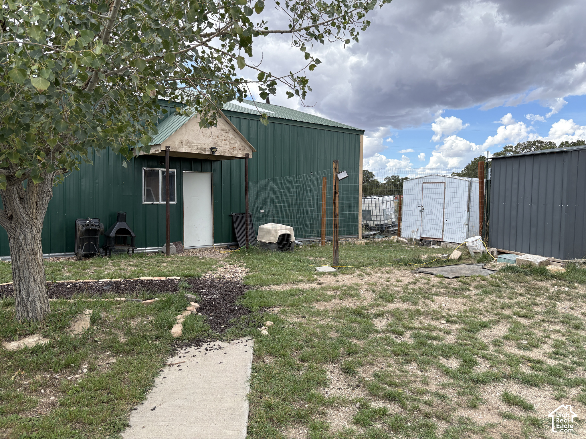 main property photo 35