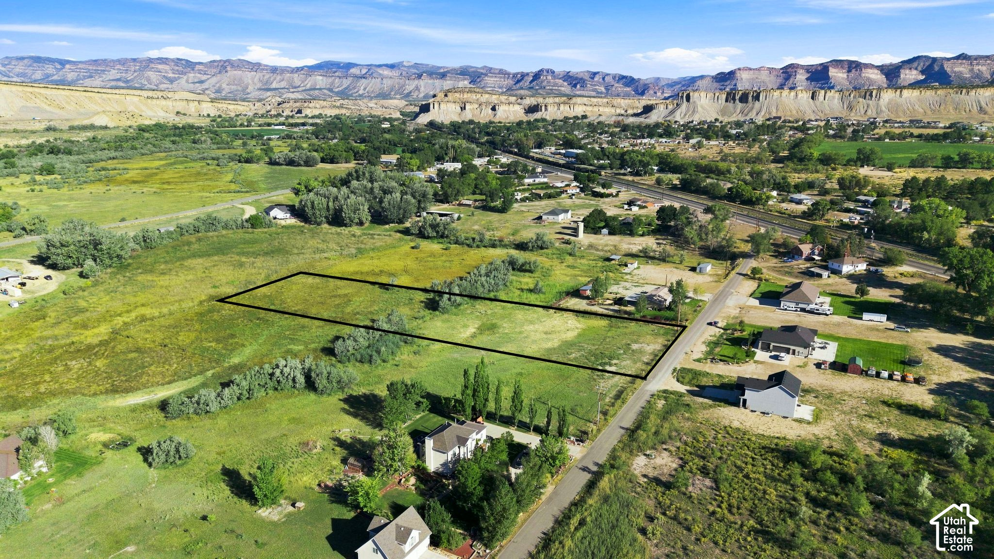 main property photo 19