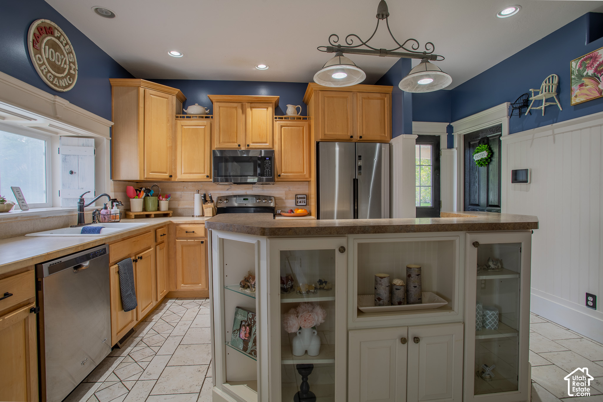 main property photo 17