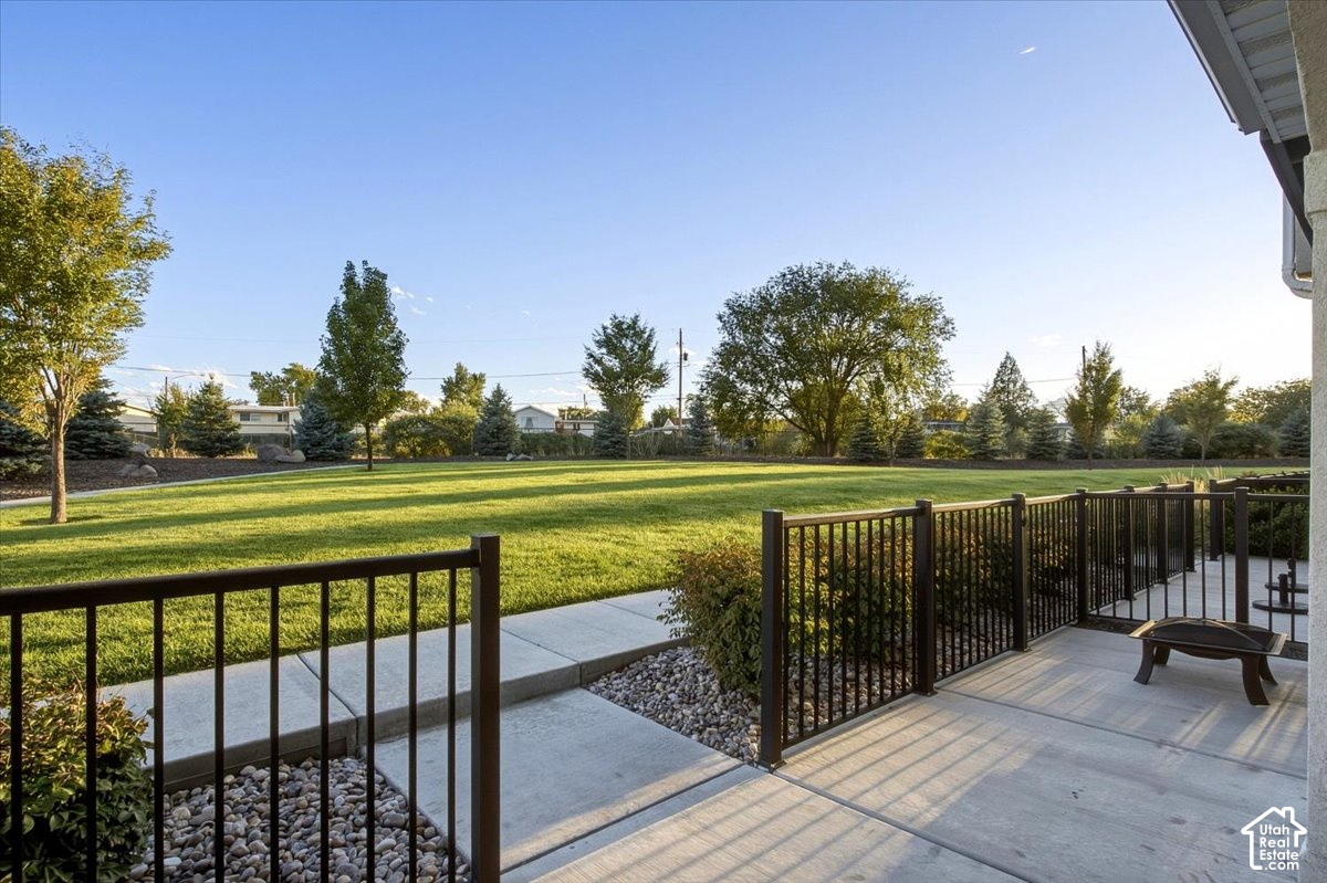 main property photo 30