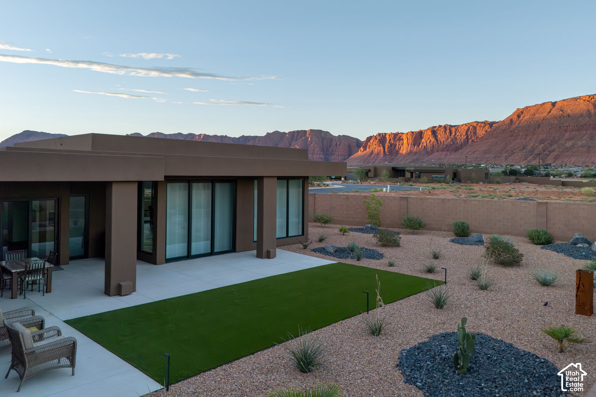 main property photo 38