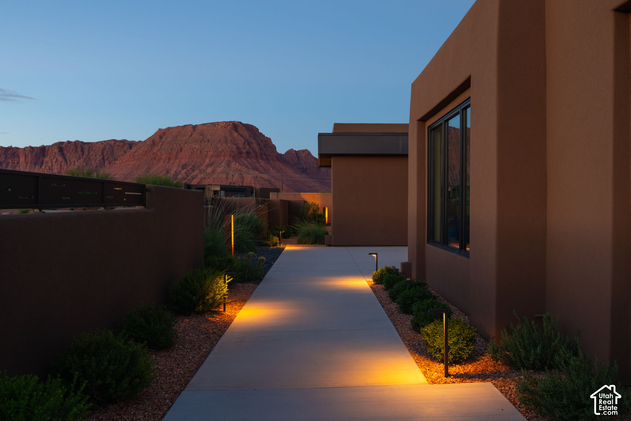main property photo 40
