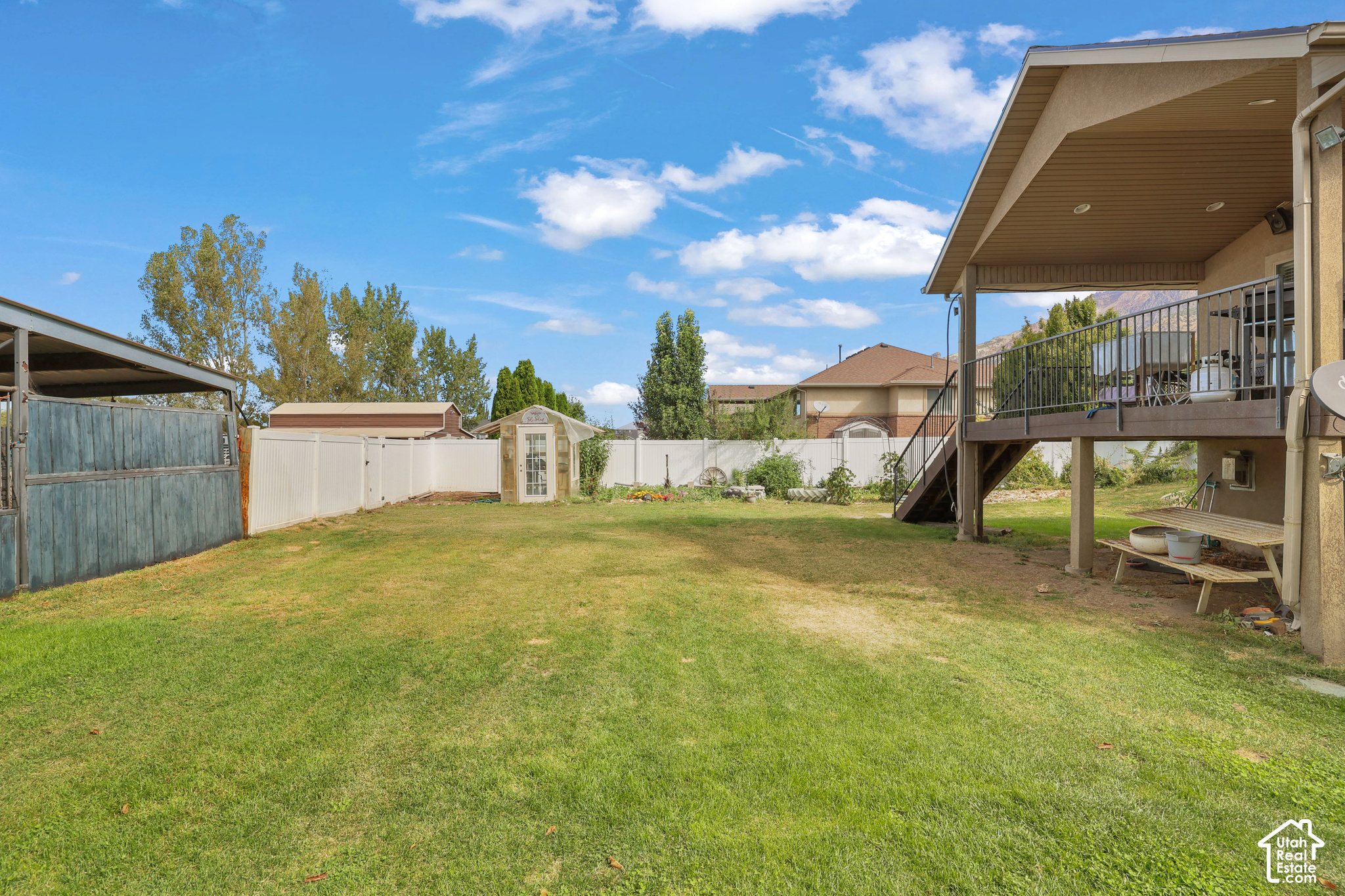 main property photo 33