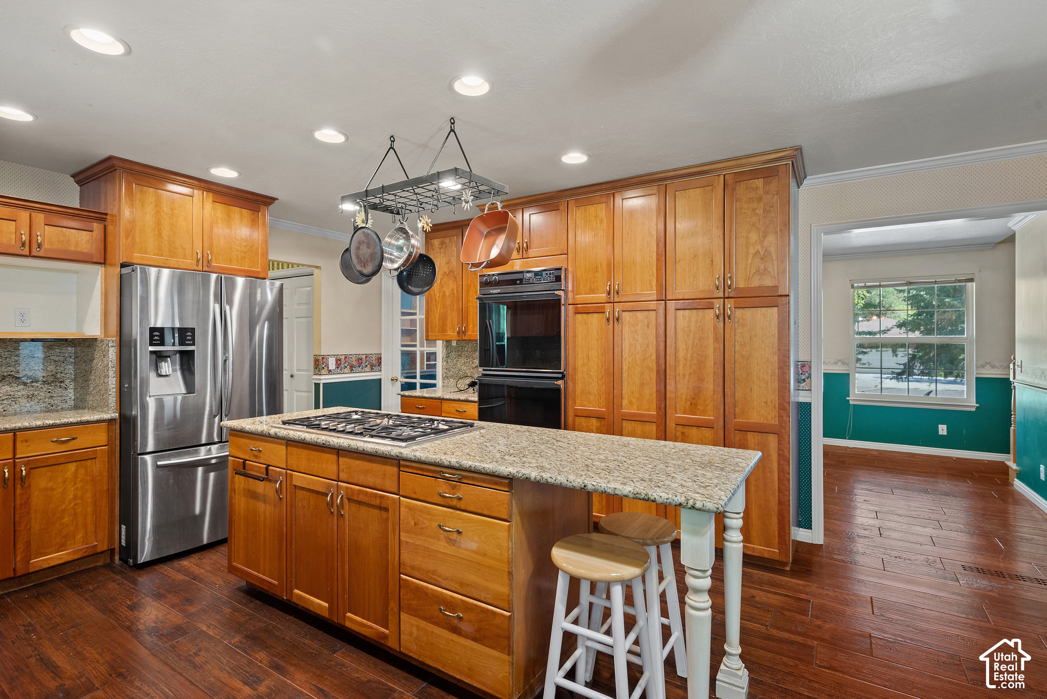 main property photo 2