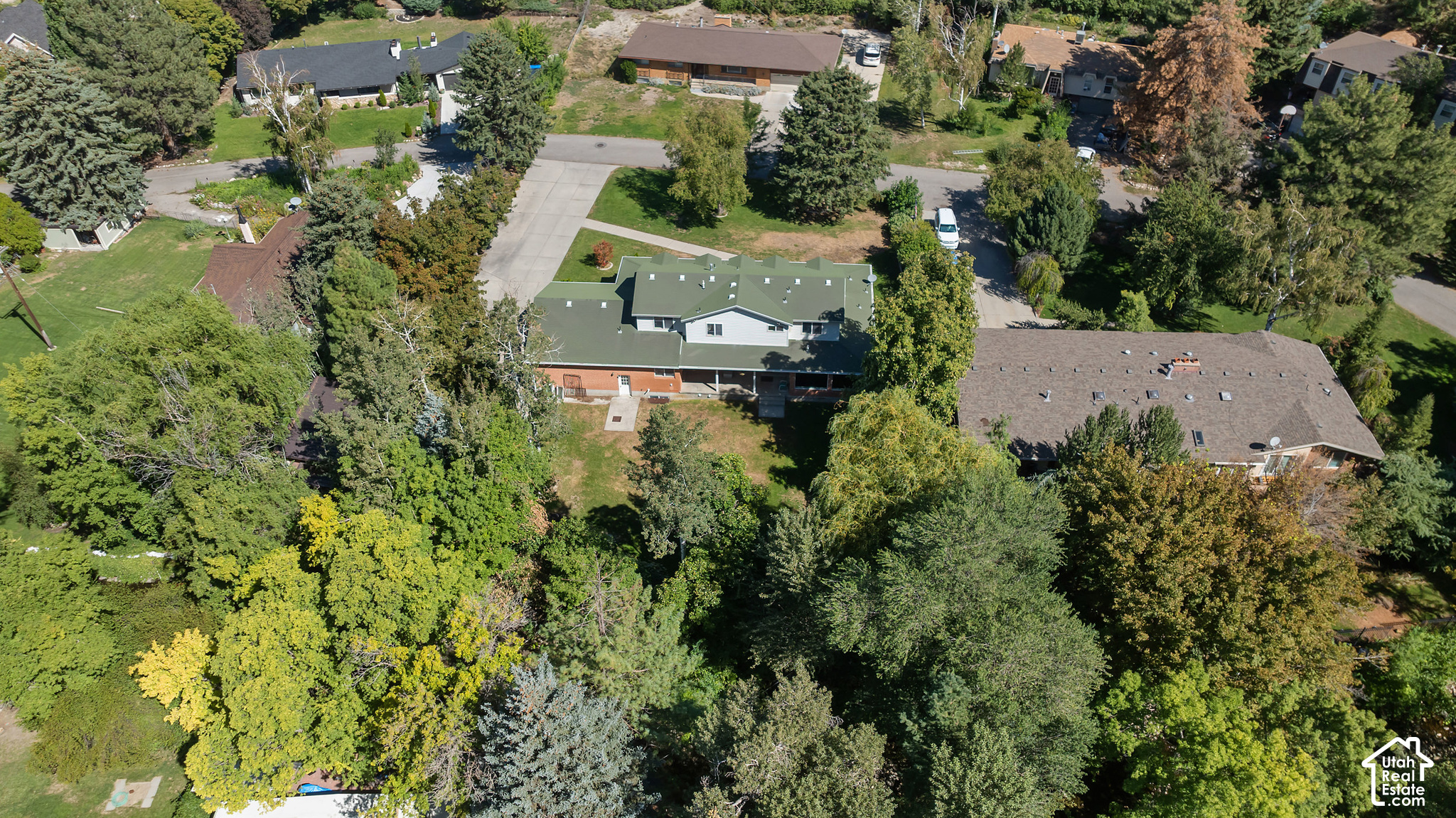 main property photo 26