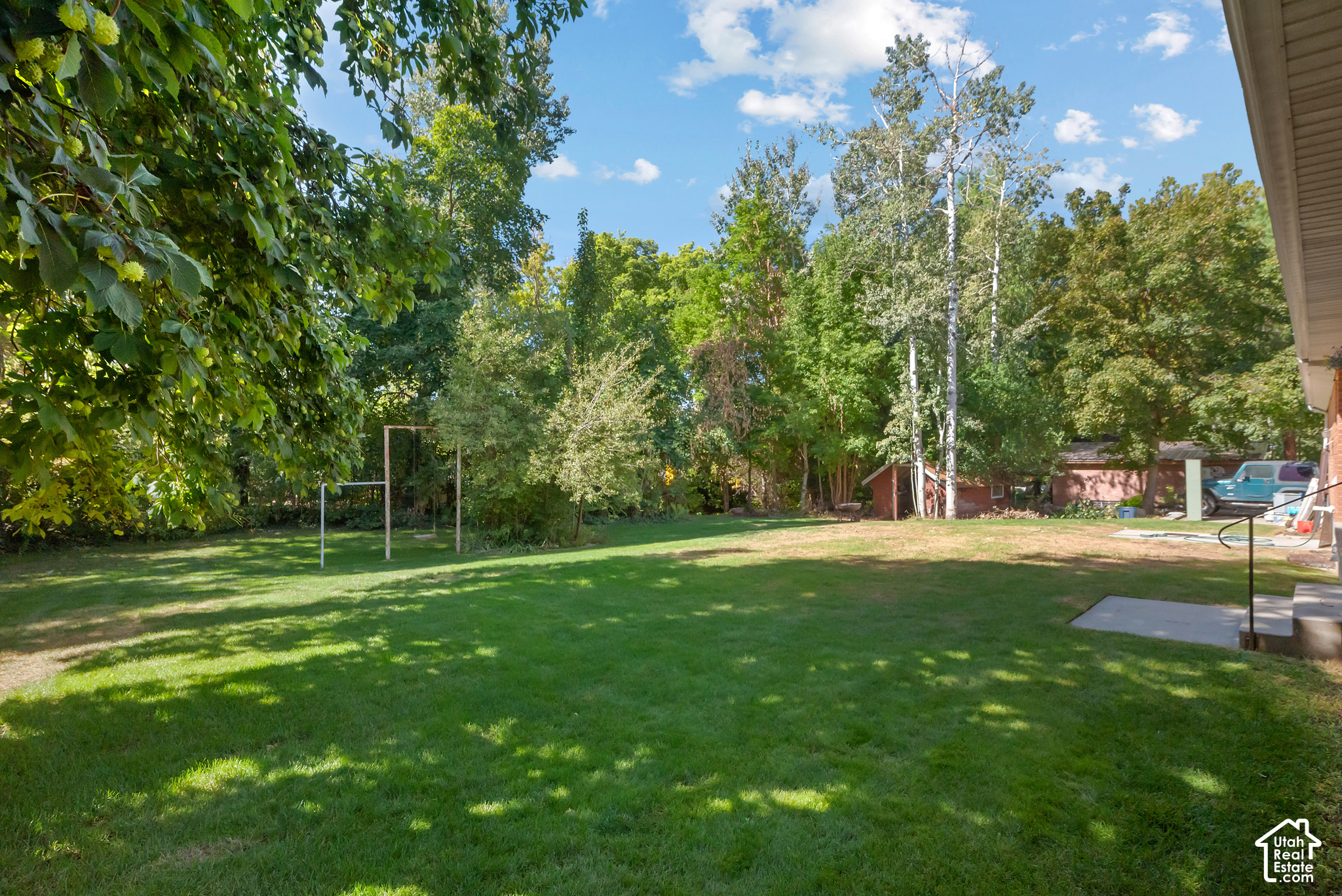 main property photo 33