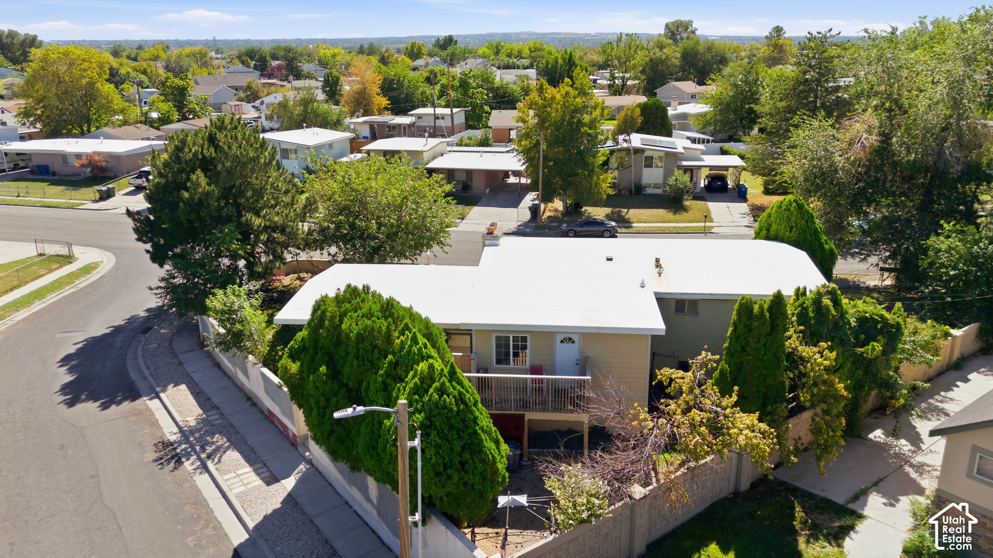 main property photo 41