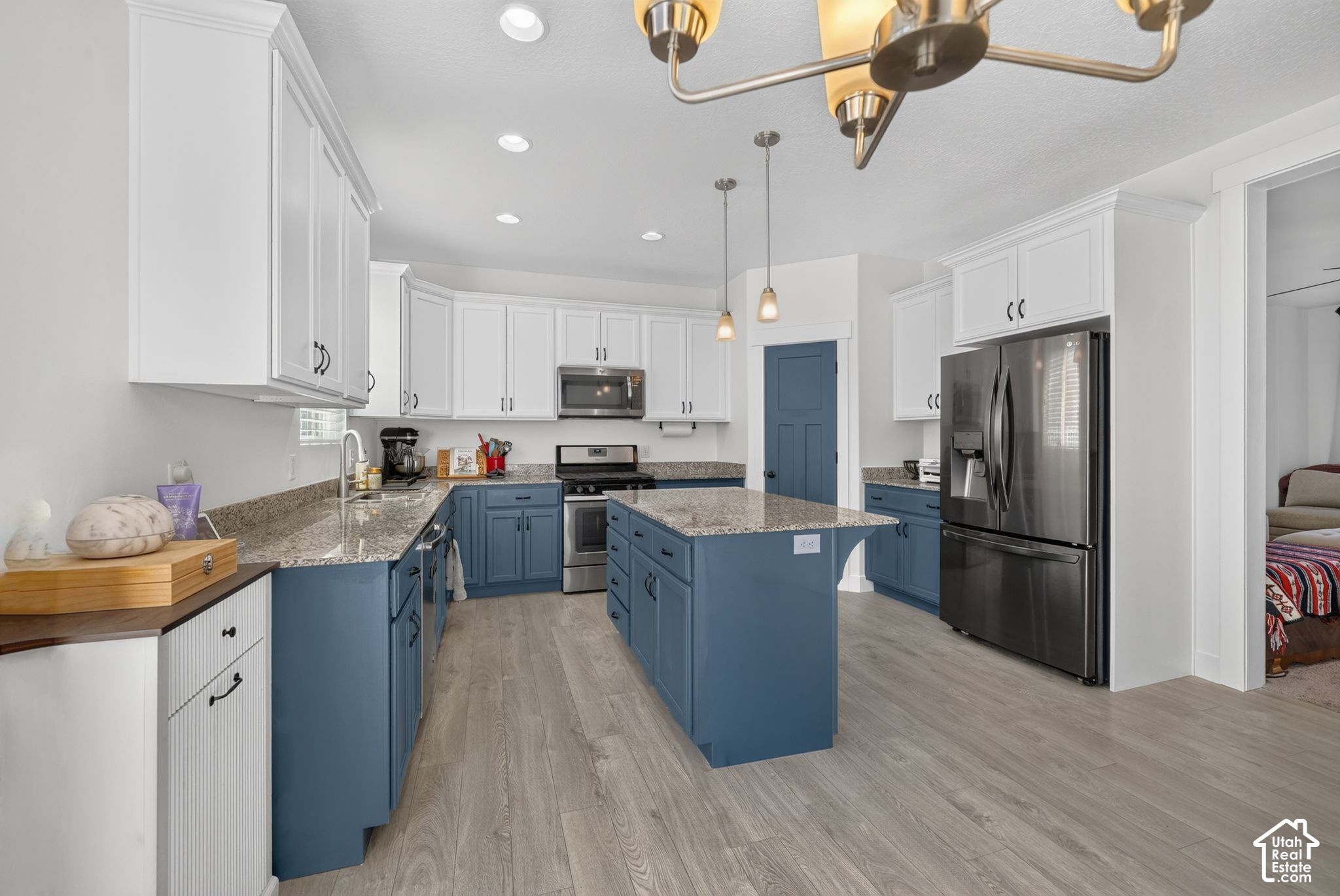 main property photo 15