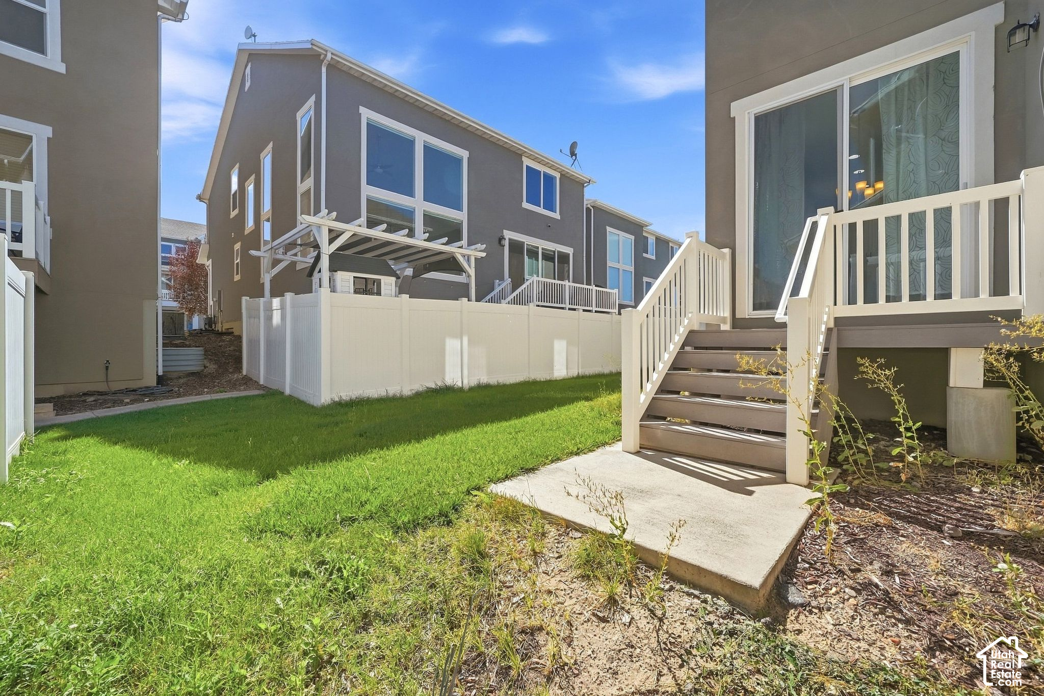 main property photo 41