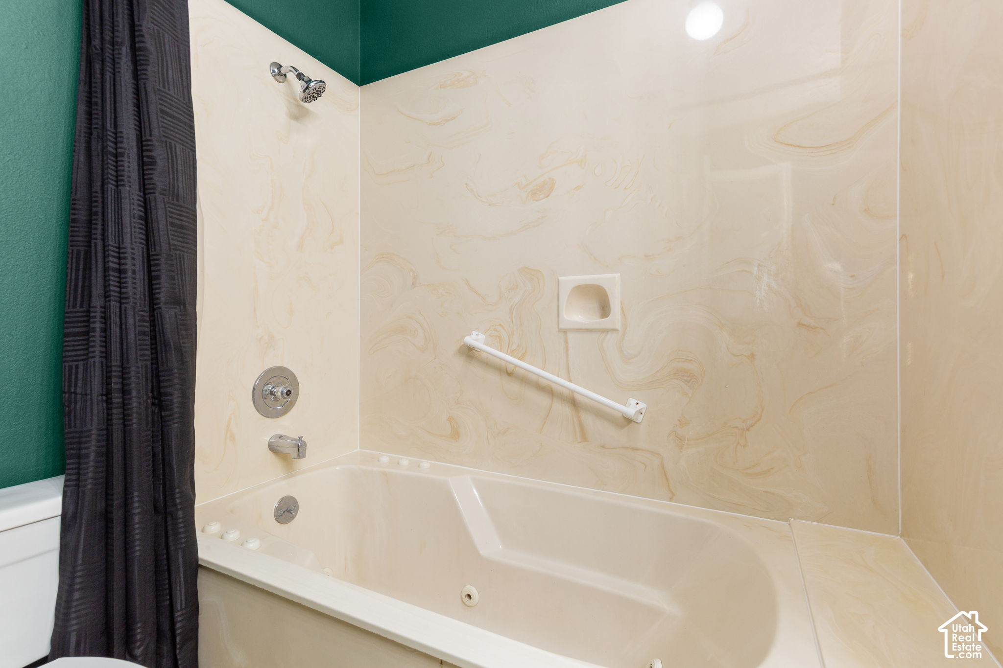 main property photo 13
