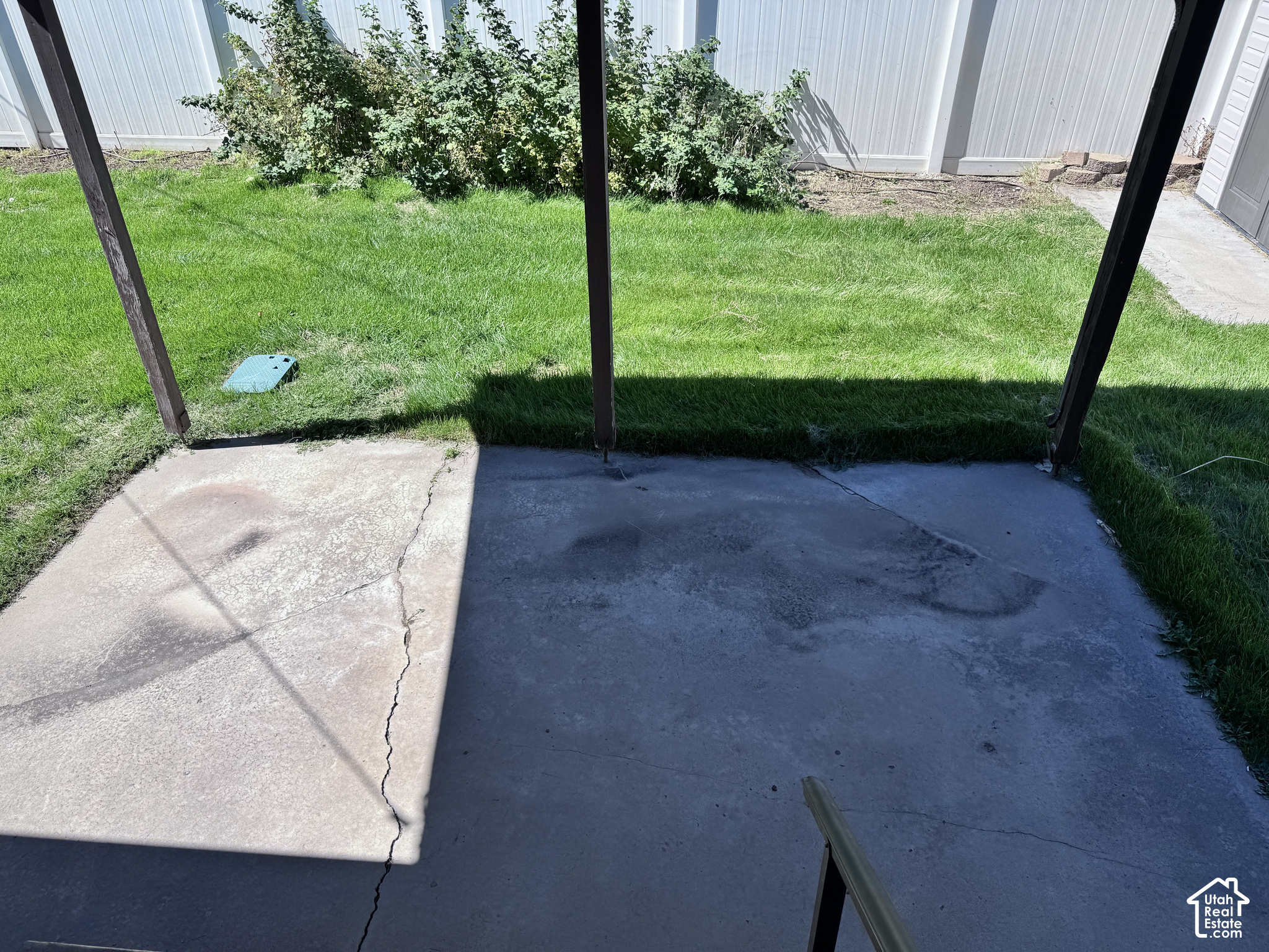 main property photo 23