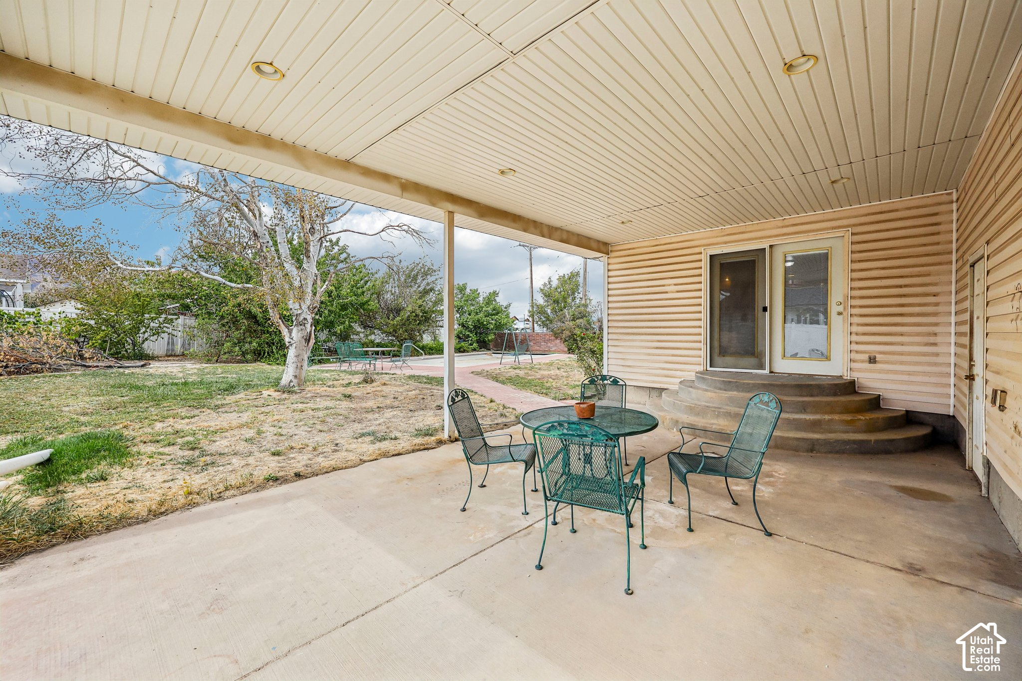 main property photo 31