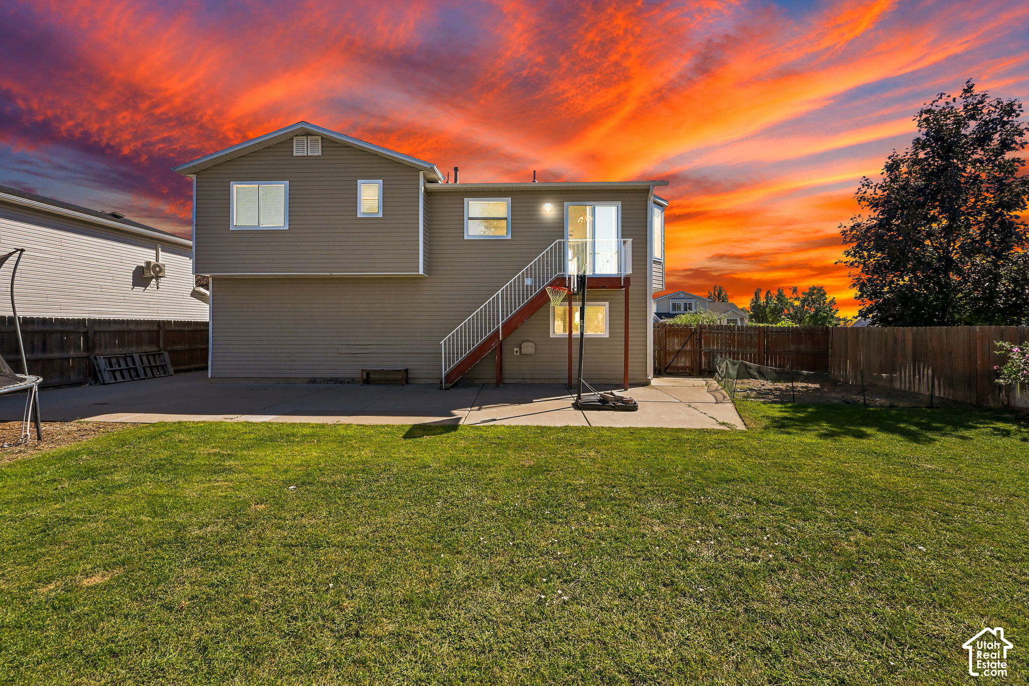 main property photo 22