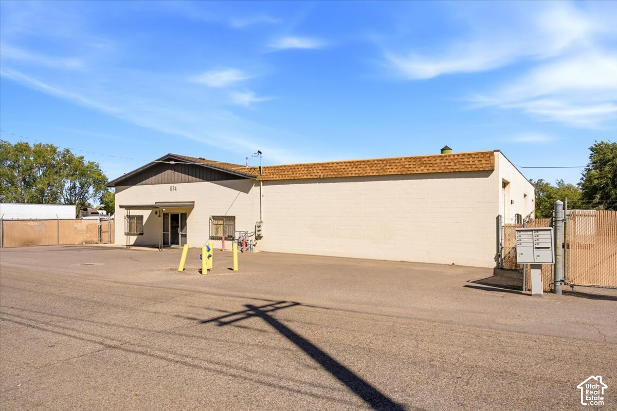 main property photo 7