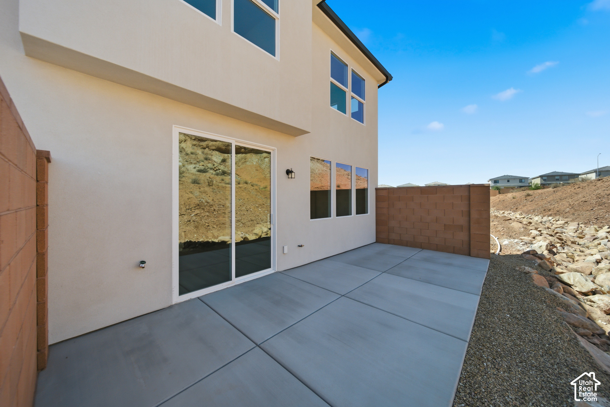 main property photo 36