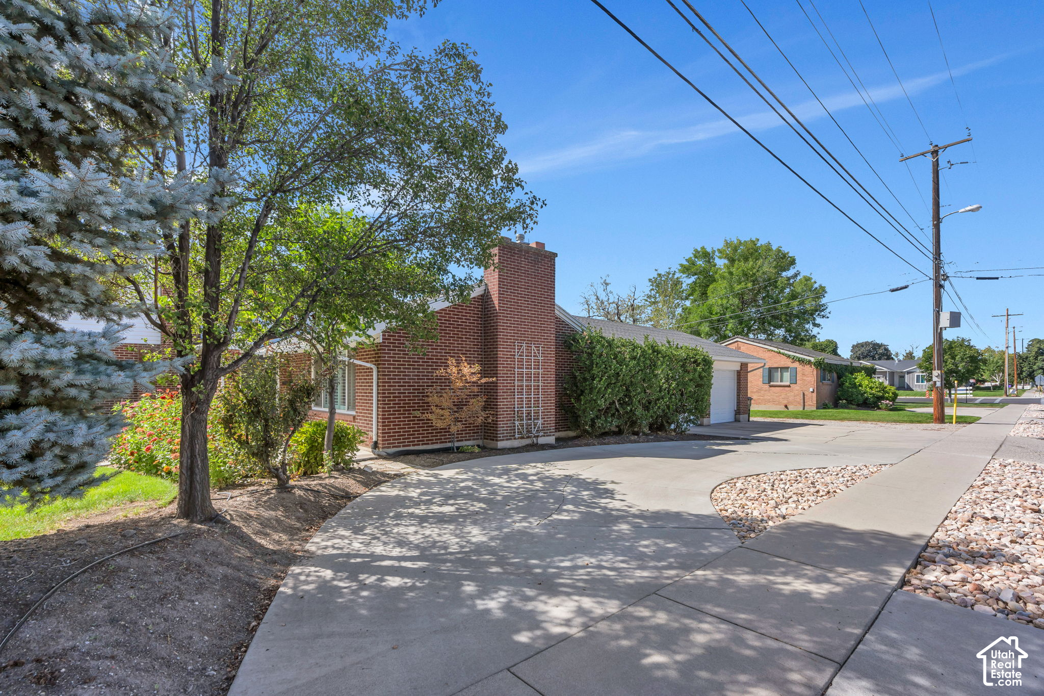 main property photo 43