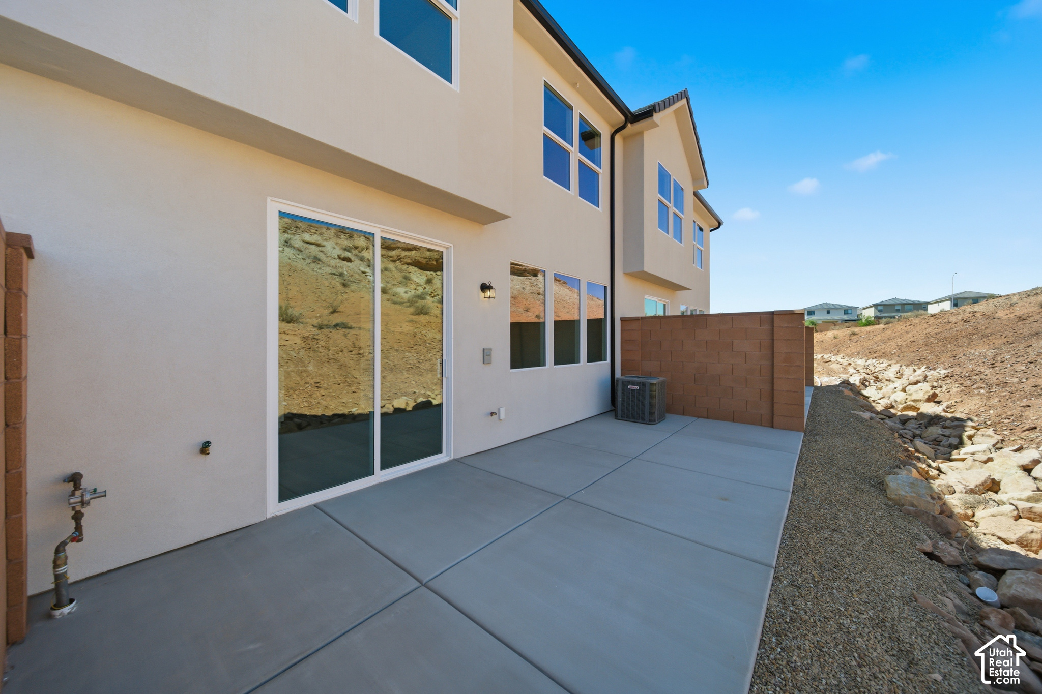 main property photo 33