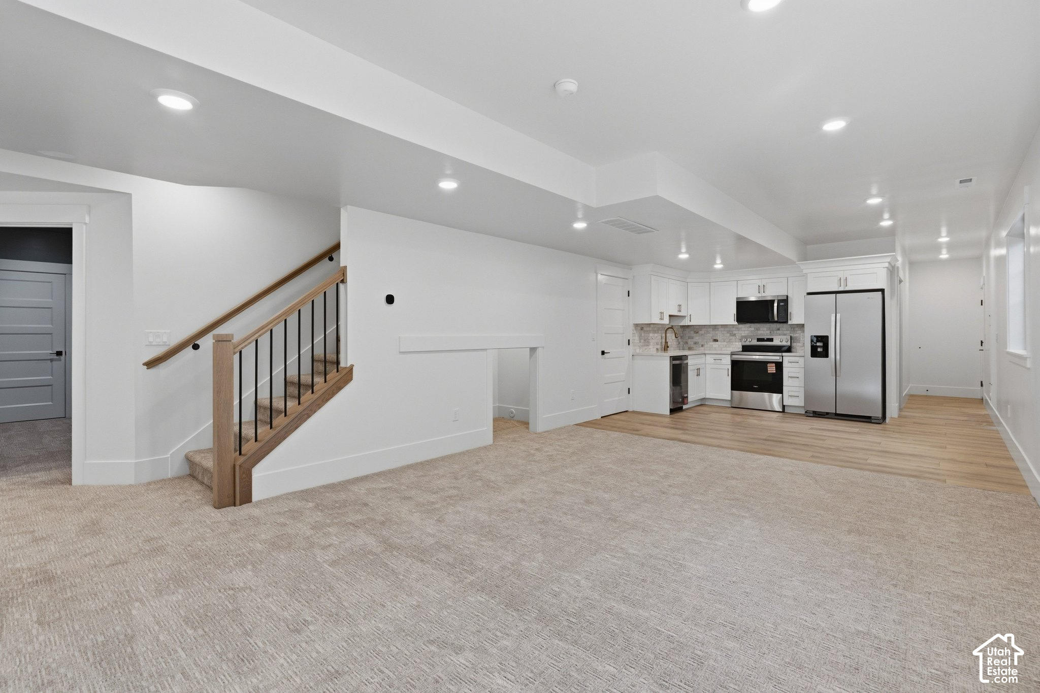 main property photo 74