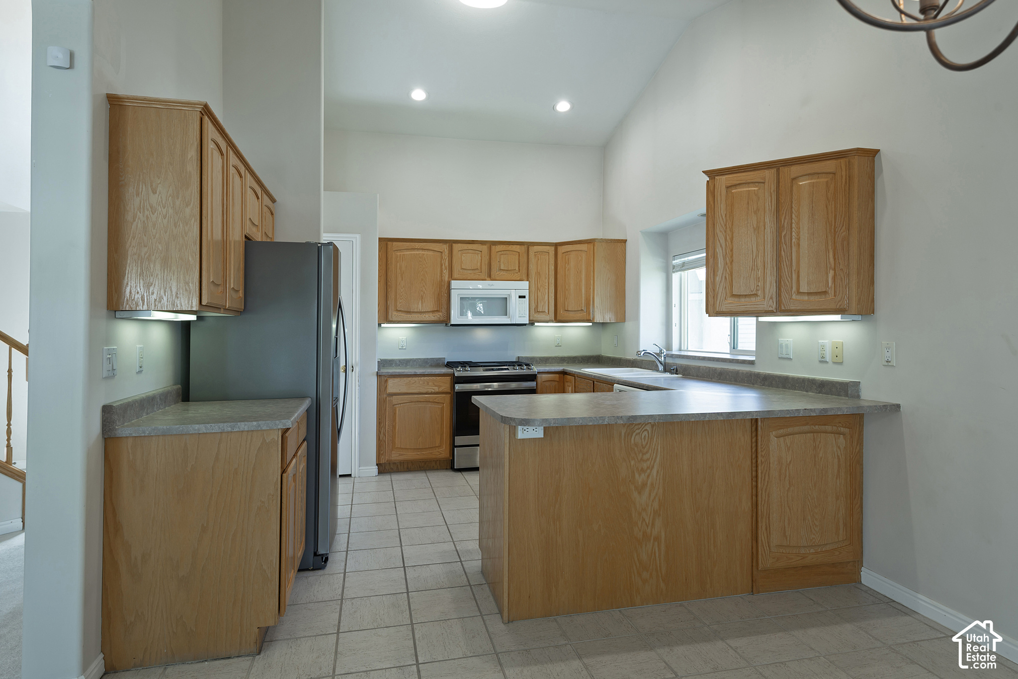 main property photo 17