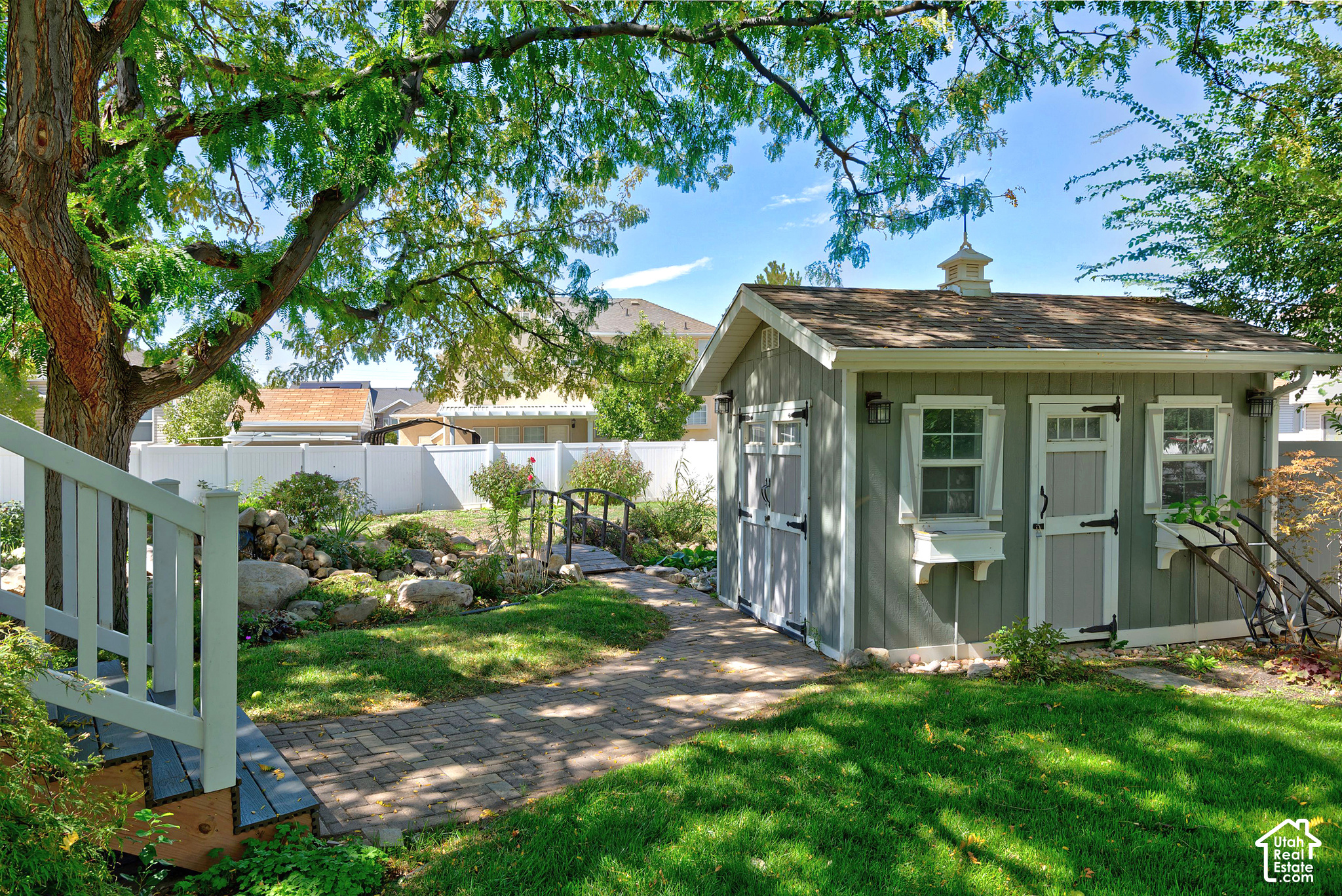 main property photo 6