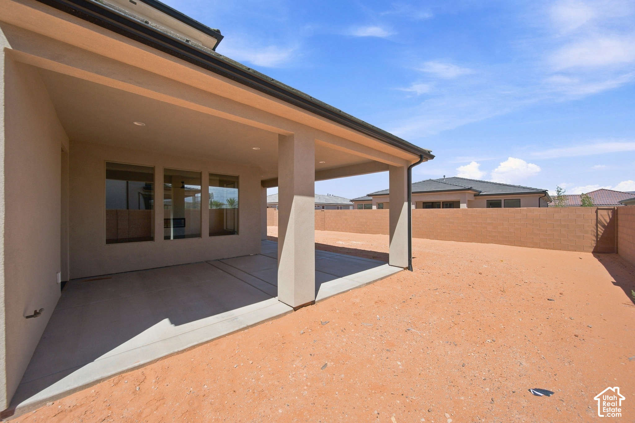 main property photo 40