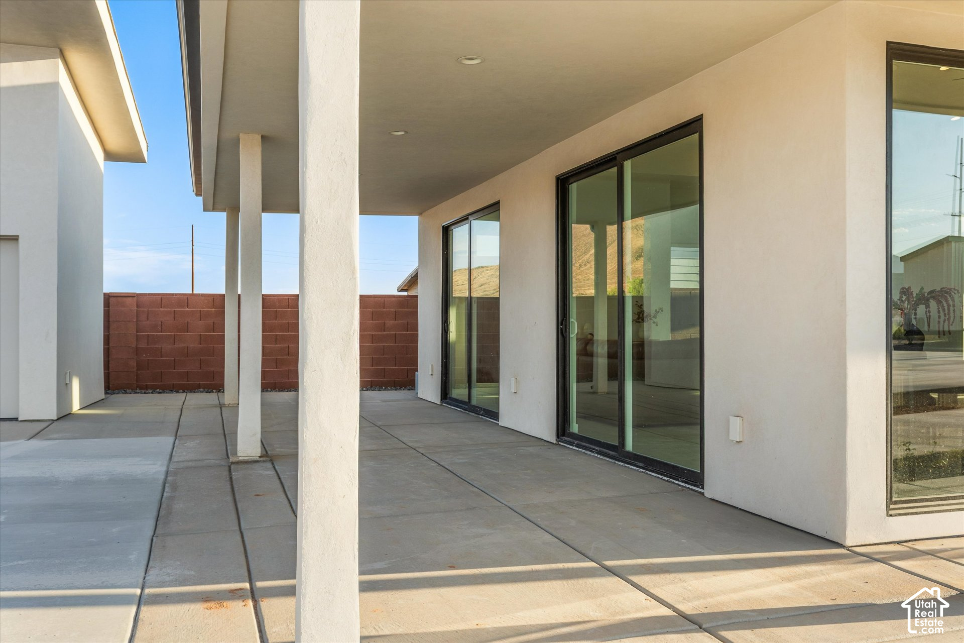 main property photo 14