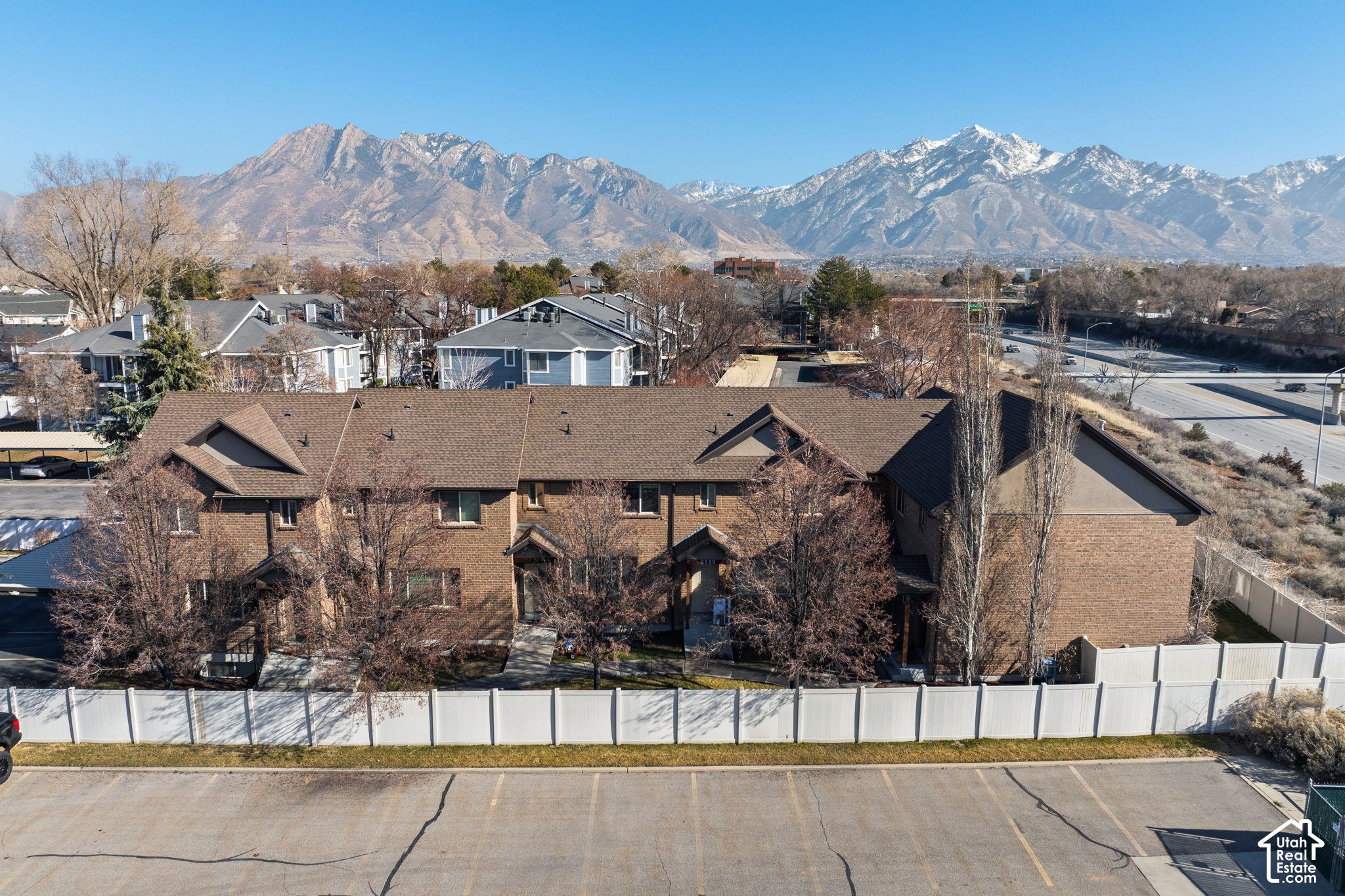 main property photo 45