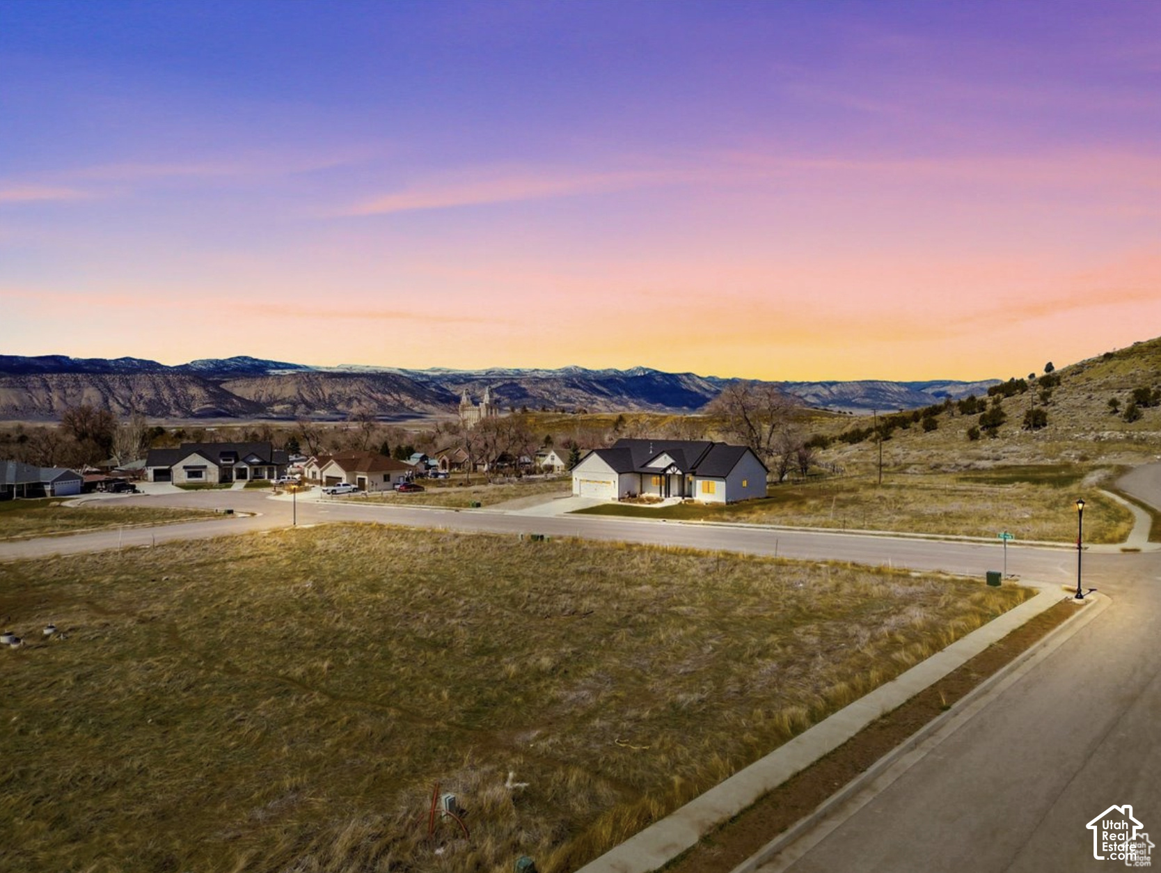 main property photo 11