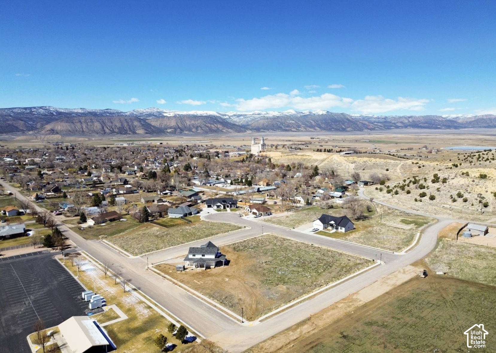 main property photo 6