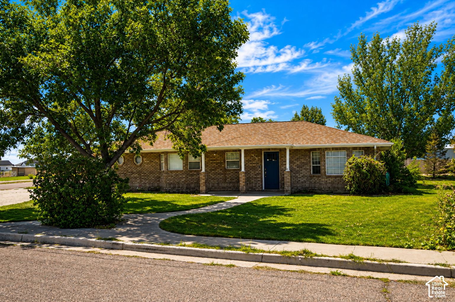 main property photo 25