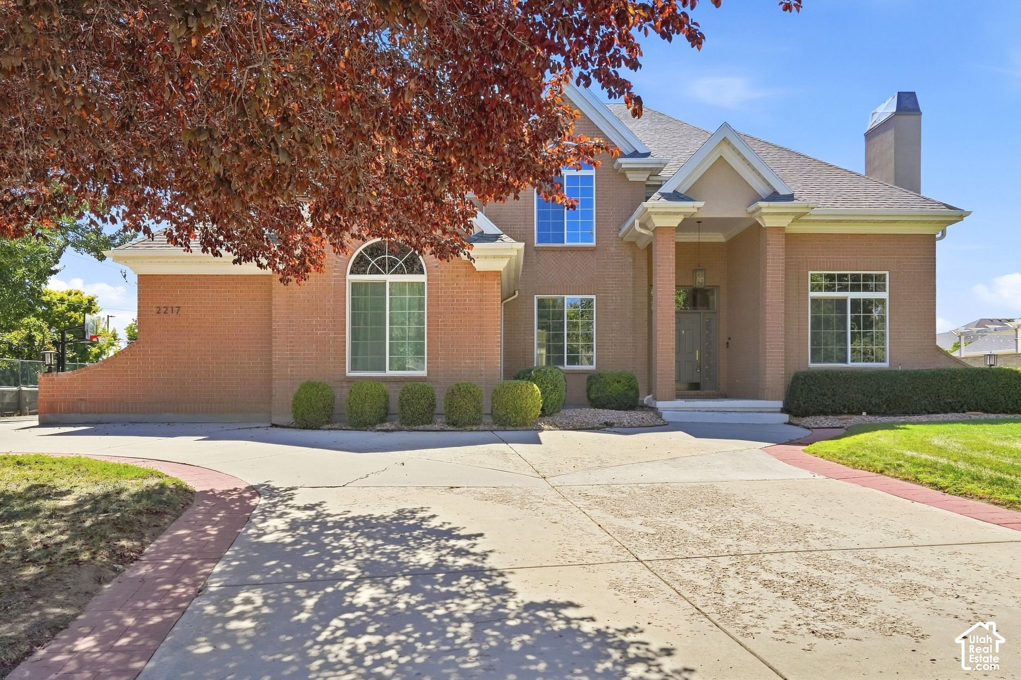 main property photo 2