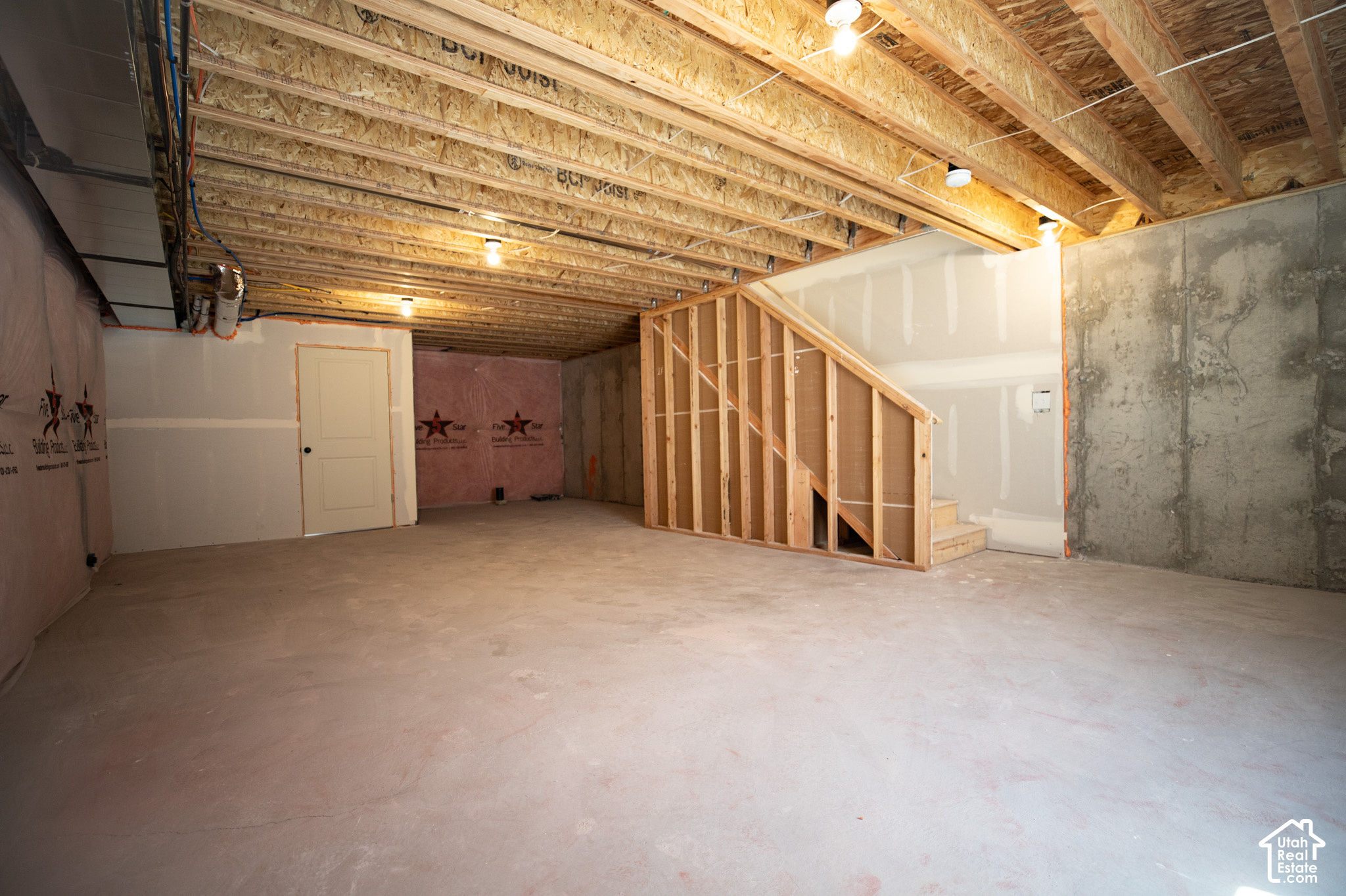 main property photo 14