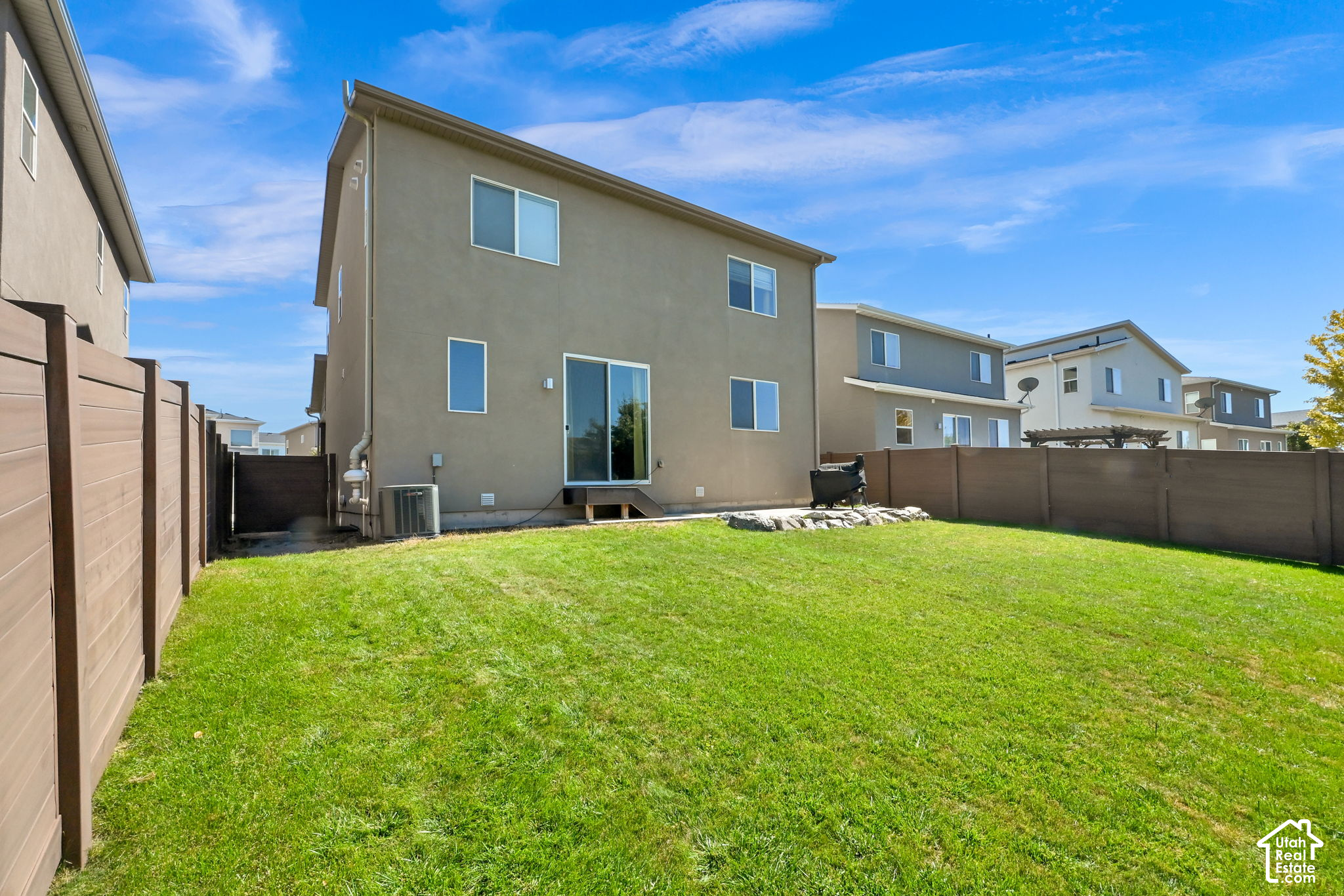 main property photo 24